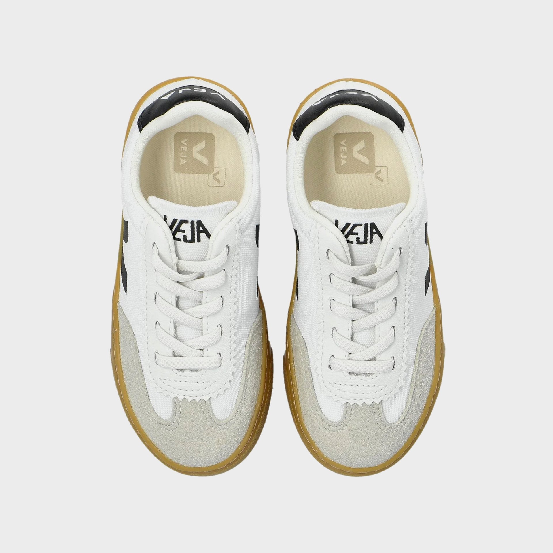 Veja Jr Small Volley - White / Black