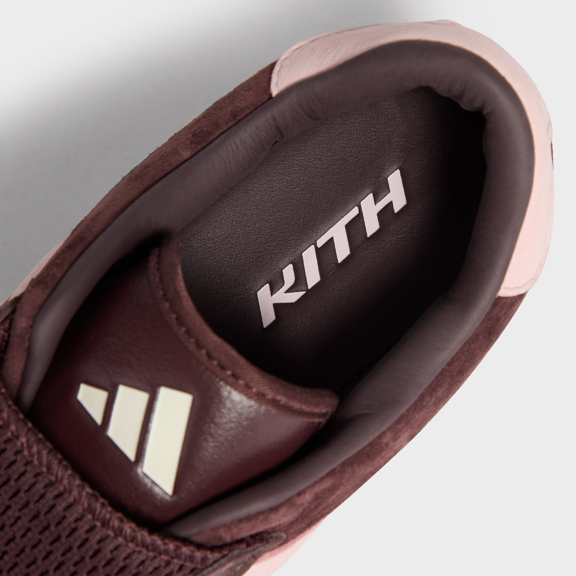 Kith Women for adidas Originals Taekwondo - Shale / Corsage