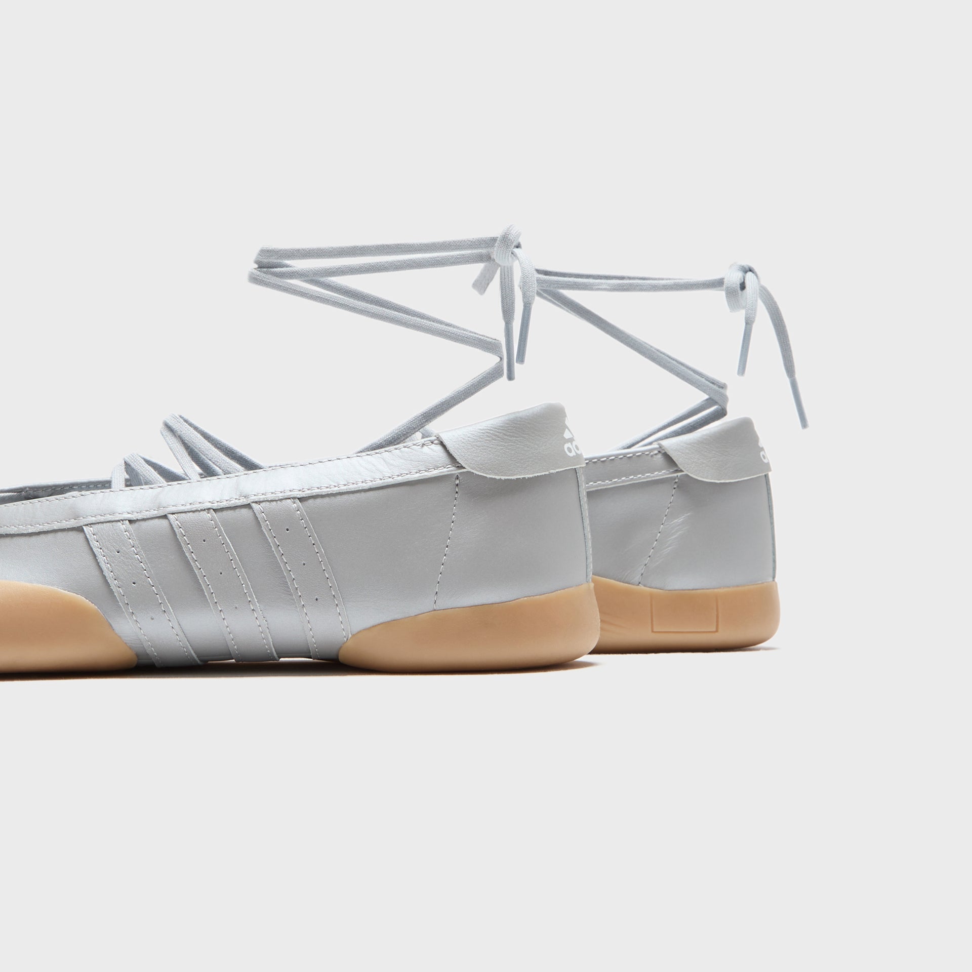 adidas WMNS Taekwondo Mei Ballet - Silver Metallic / Silver Metallic / Gum 3