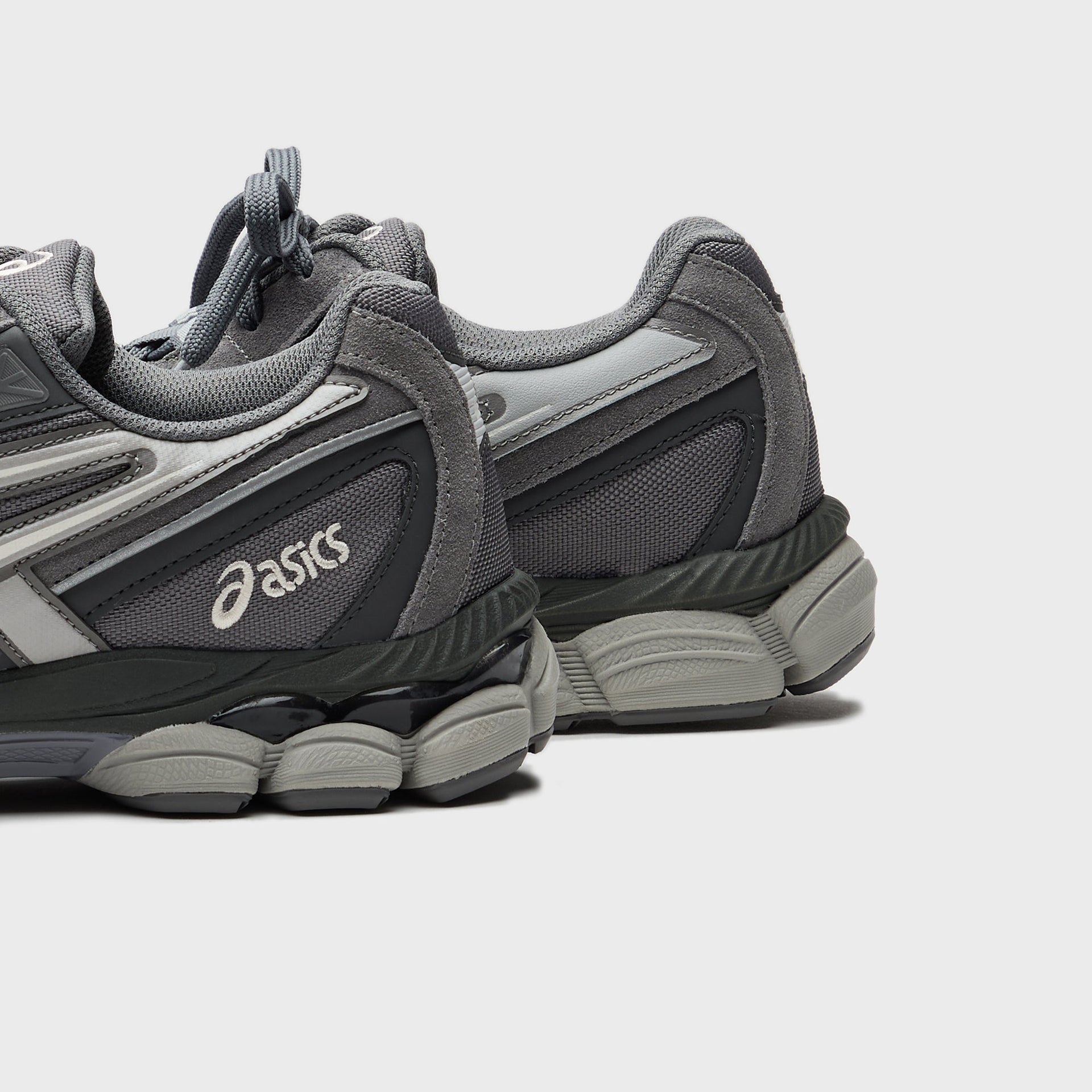 ASICS GEL-NYC 2055  - Carbon / Cement Grey