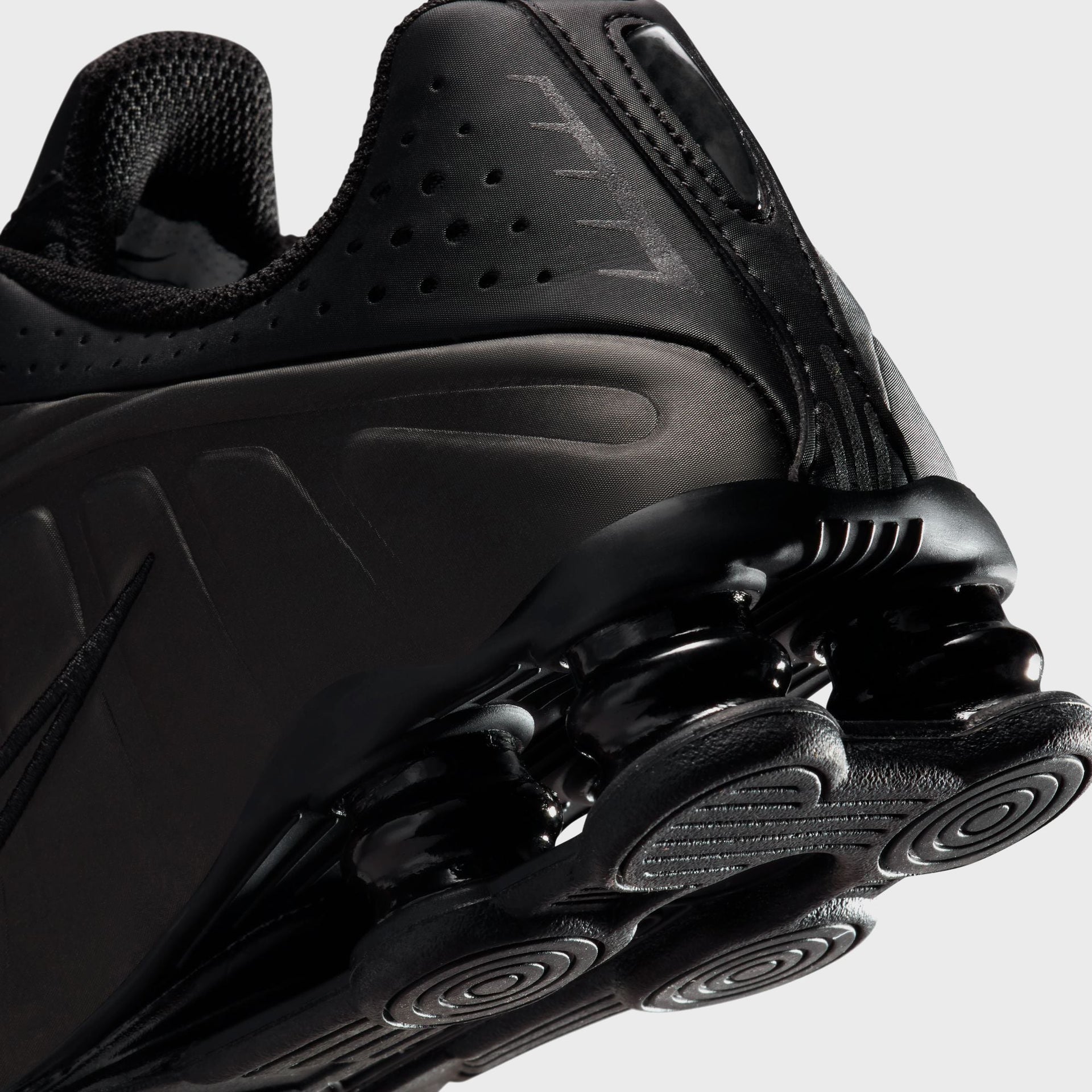 Nike GS Shox R4 - Black / Black / Black / Bright Crimson