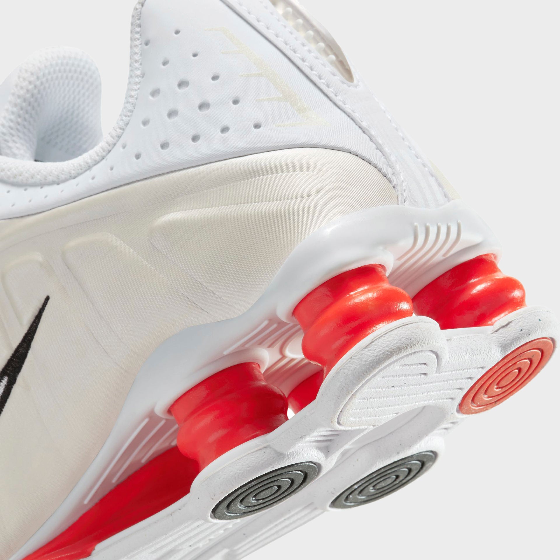 Nike Shox R4 - White / Phantom / Picante Red