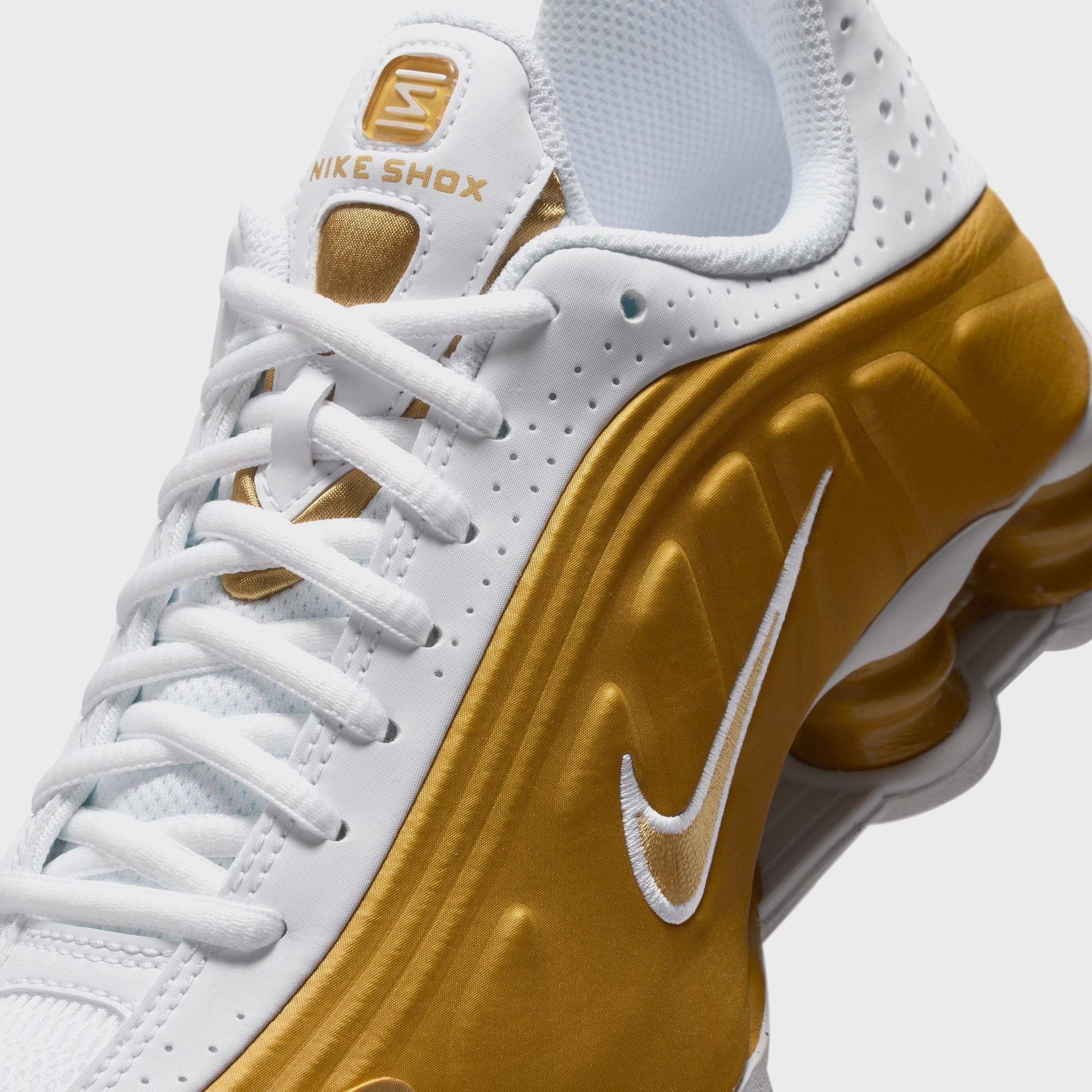 Nike GS Shox R4 - Metallic Gold / Metallic Gold / White