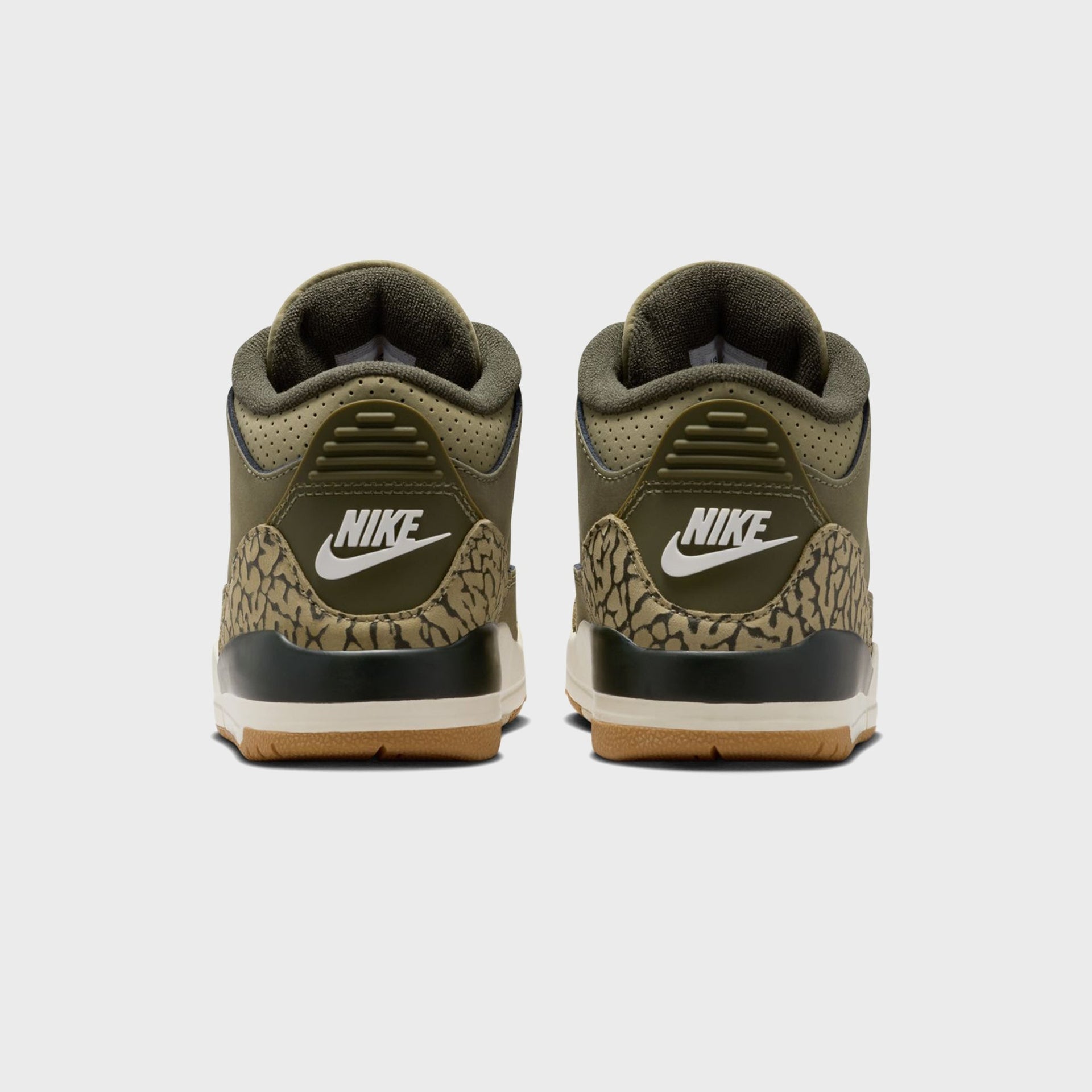Jordan PS Air Jordan 3 Retro - Medium Olive / Sequoia / Neutral Olive / Sail / Total Crimson
