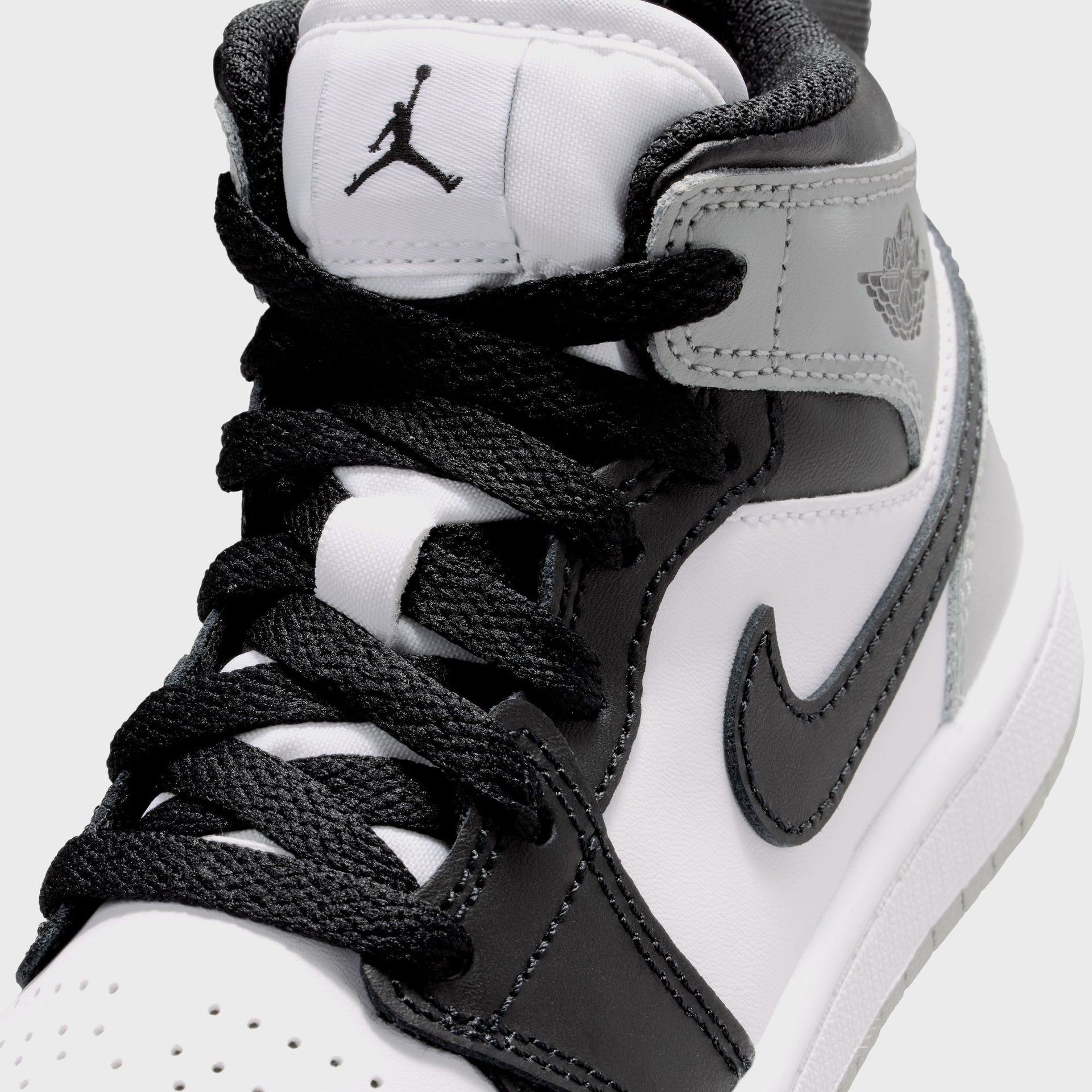 Jordan PS Air Jordan 1 Mid - White / Black / Light Smoke Grey