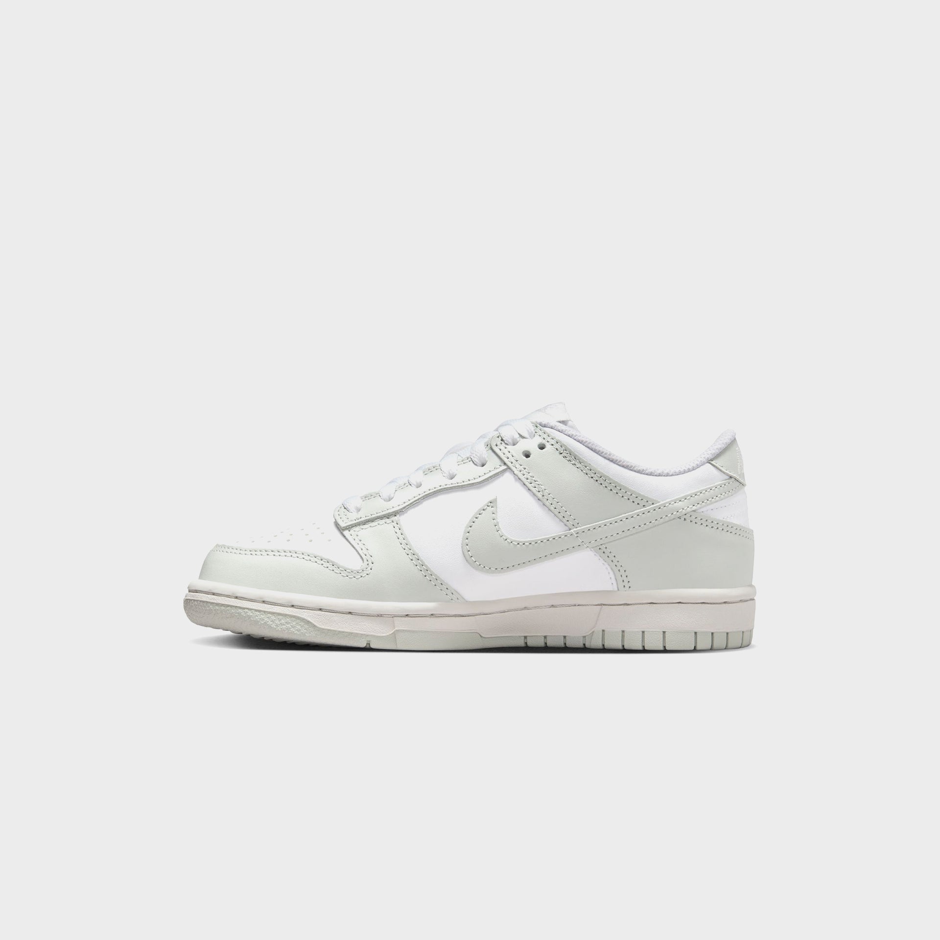 Nike GS Dunk Low - White / Light Silver / Photon Dust