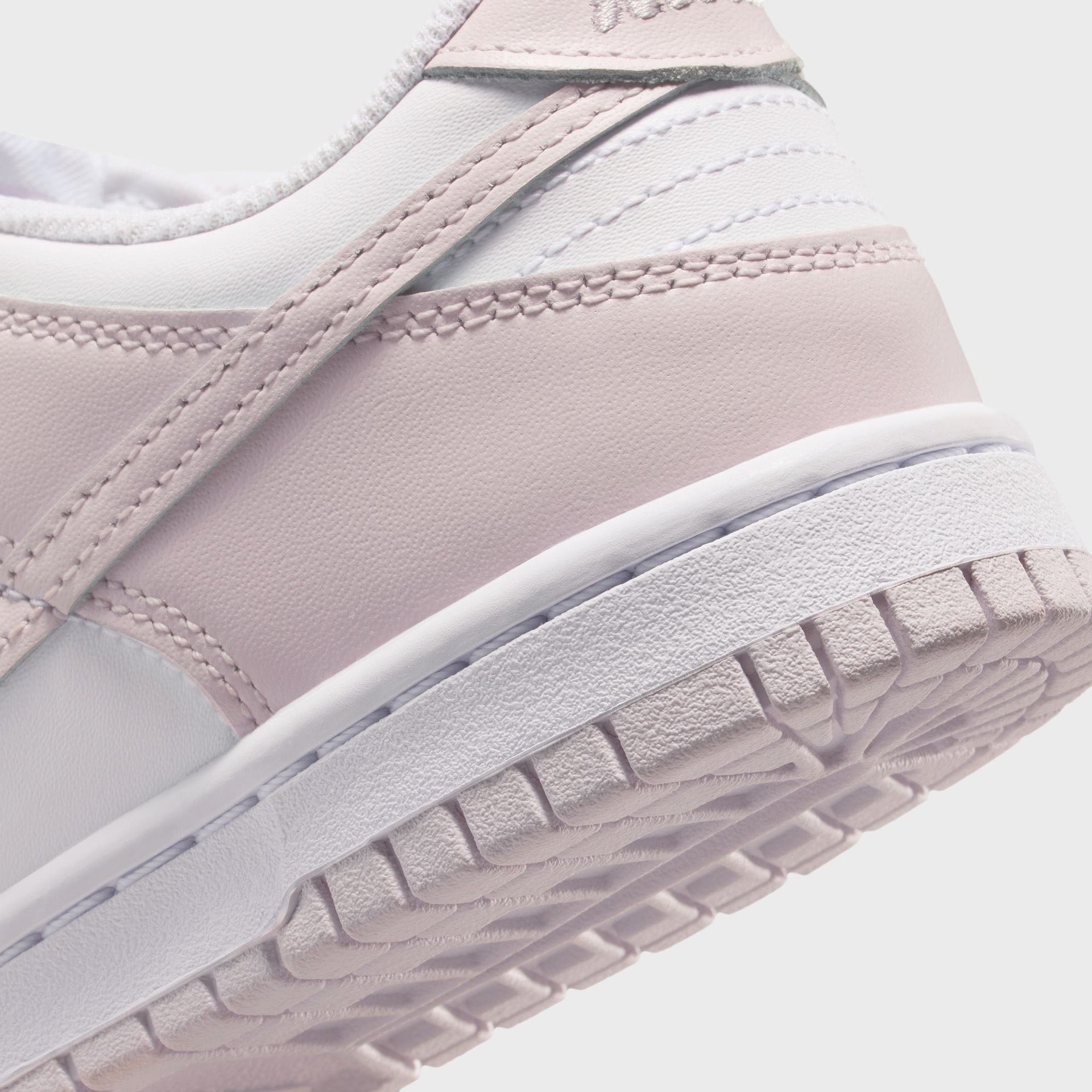 Nike GS Dunk Low - White / Light Violet