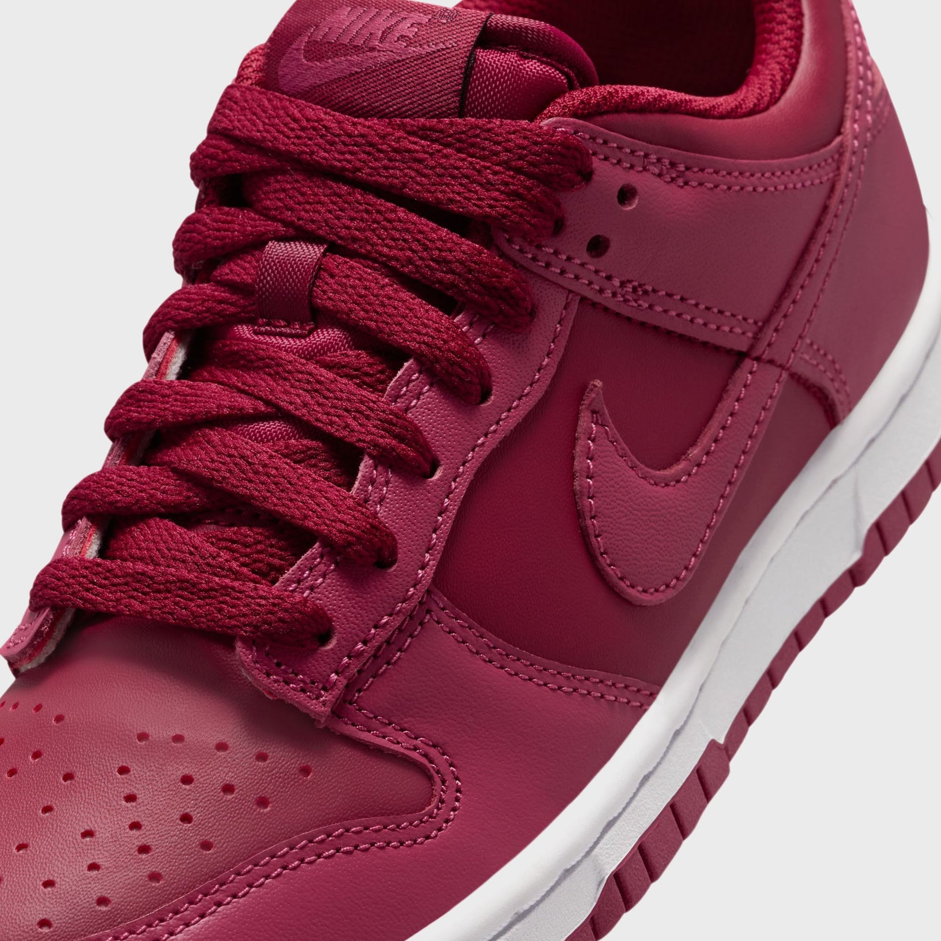 Nike GS Dunk Low - Team Red / Sweet Beet / White