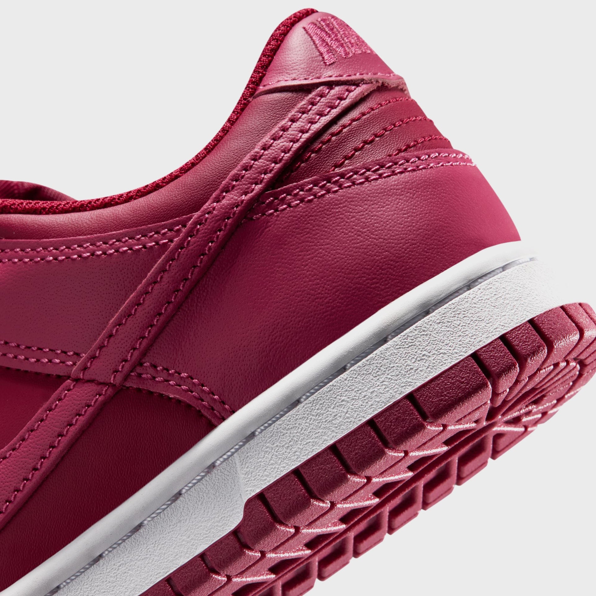 Nike GS Dunk Low - Team Red / Sweet Beet / White