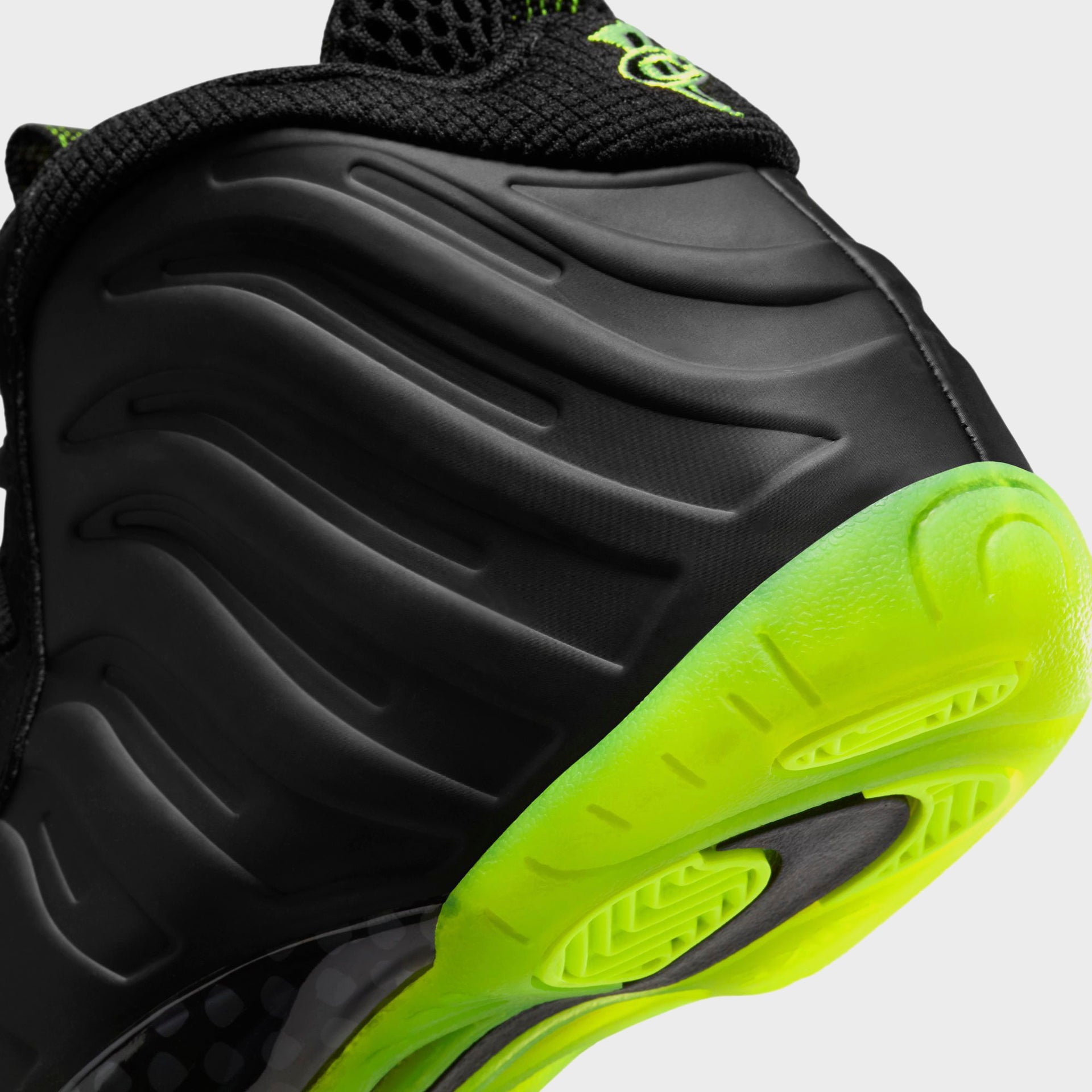 Nike PS Little Posite One - Black / Volt