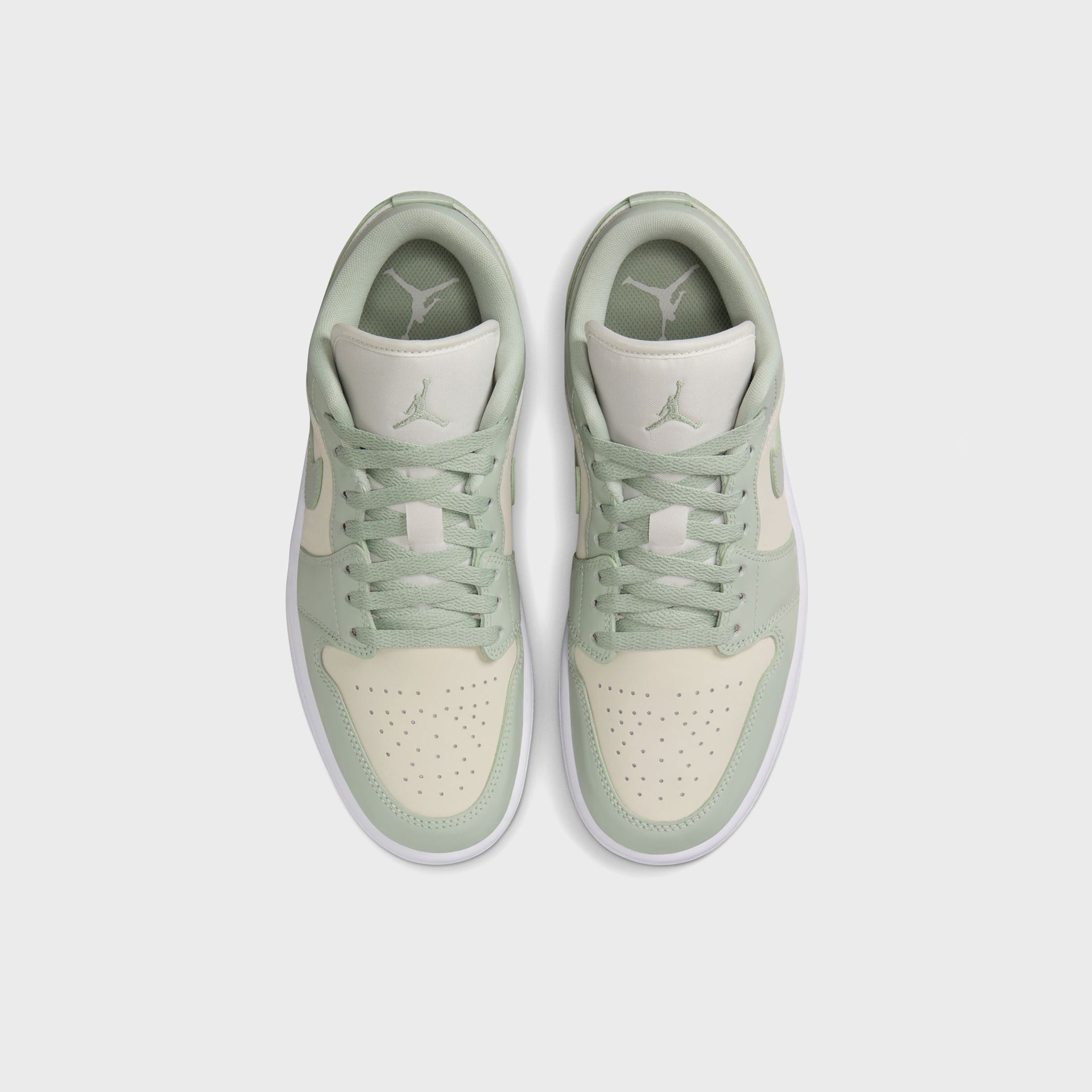 Jordan WMNS Air Jordan 1 Low SE - Sail / Seafoam / Metallic Silver / White