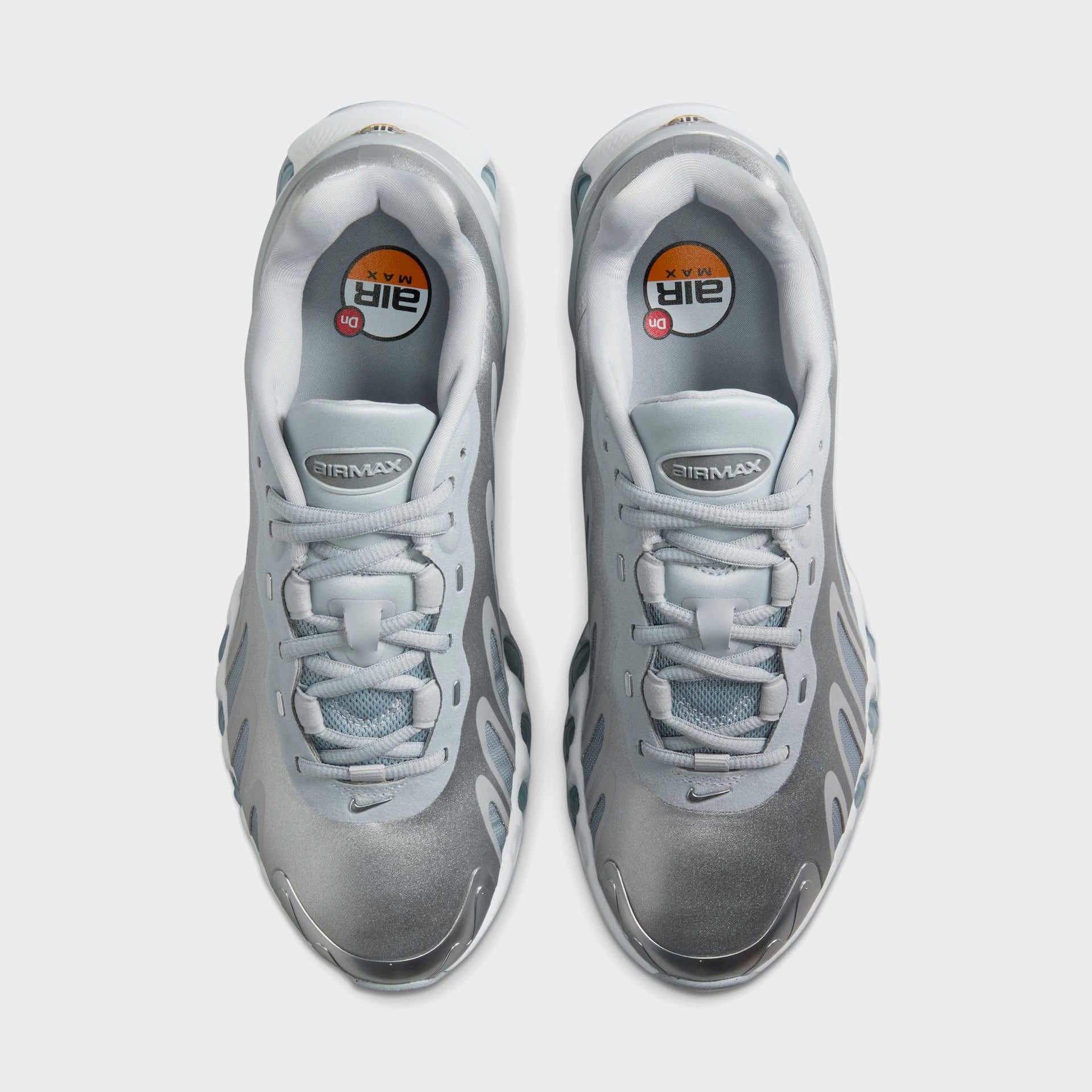 Nike WMNS Air Max Dn8 - Wolf Grey / Off-White / Metallic Silver