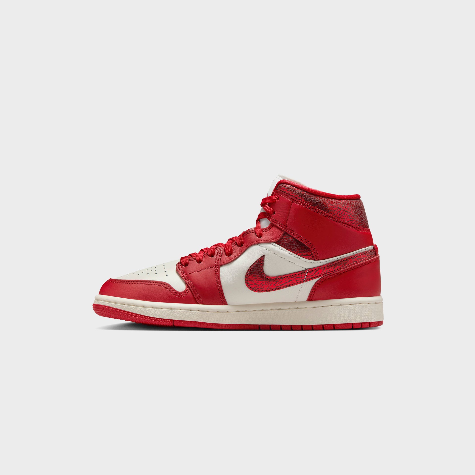 Nike Air Jordan 1 Mid - Sail / Team Red / Varsity Red