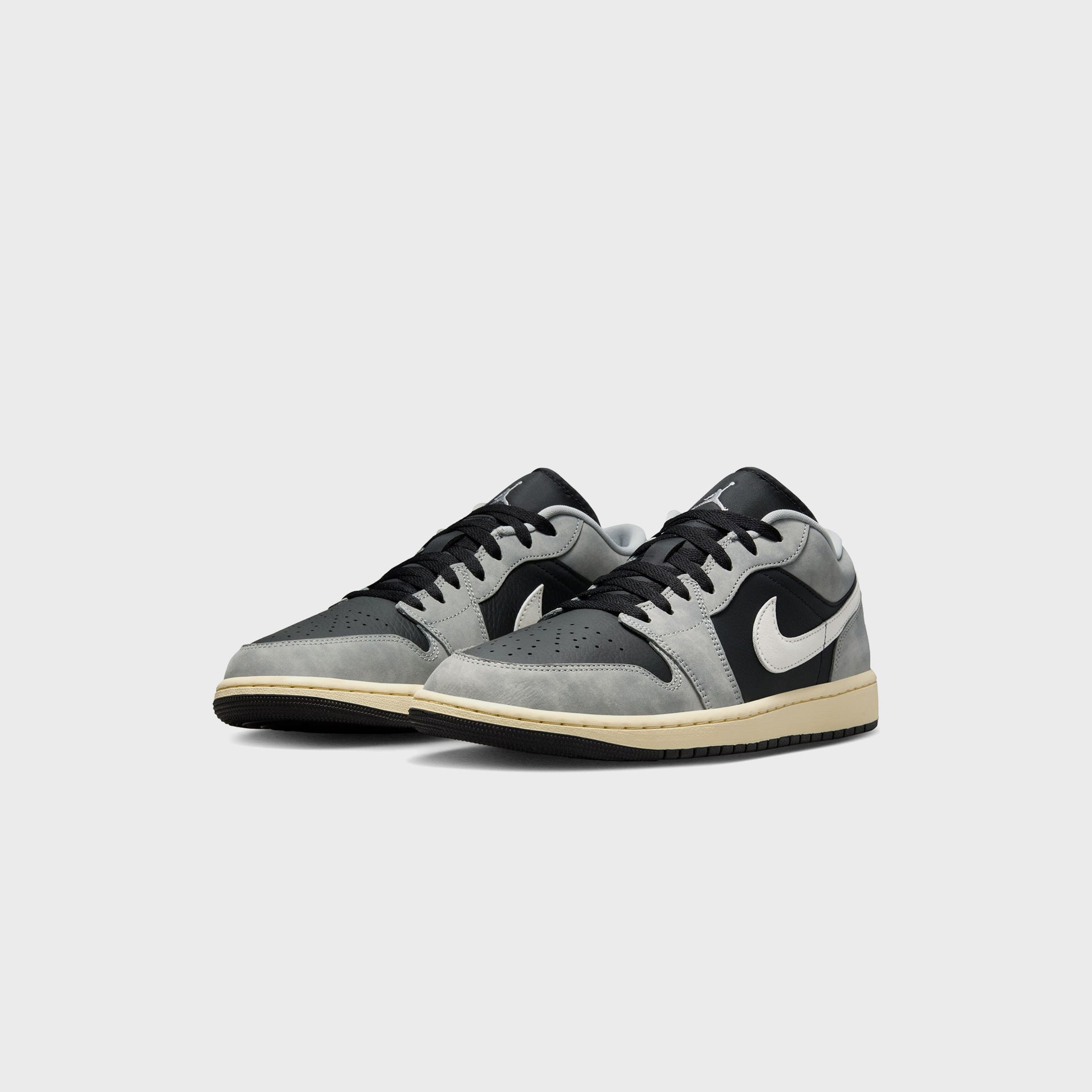 Jordan Air Jordan 1 Low SE - Light Smoke Grey / Black / Sail