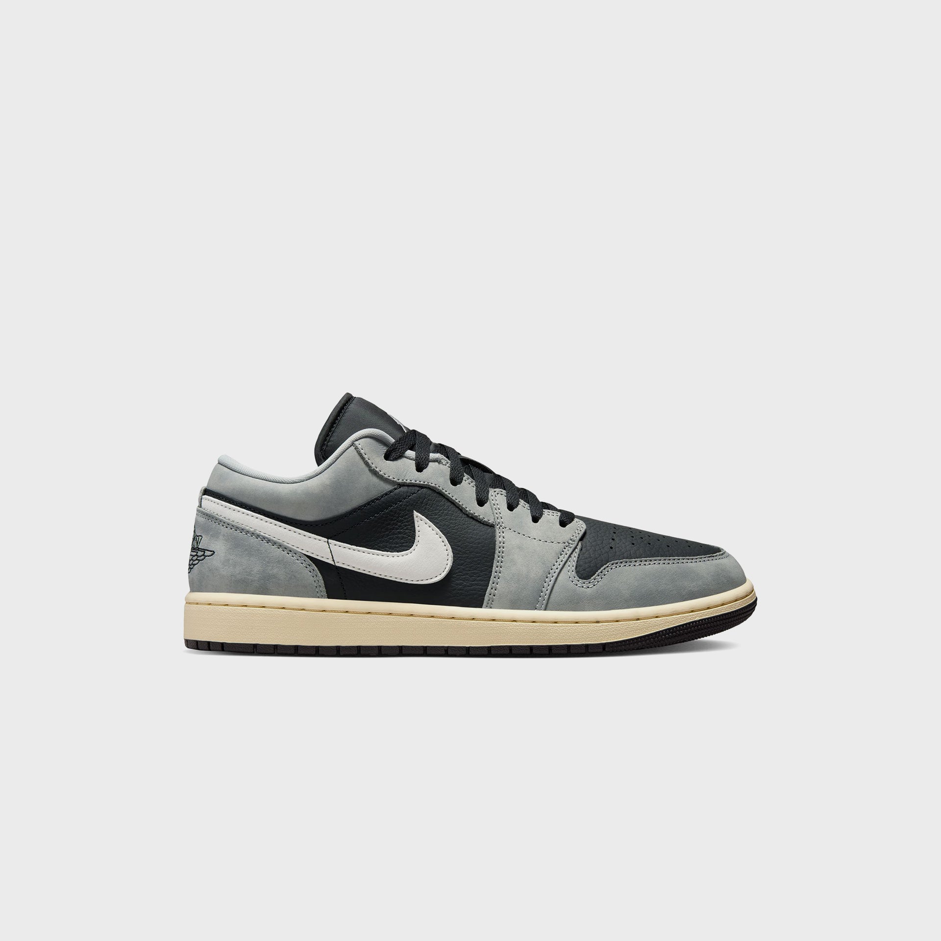 Jordan Air Jordan 1 Low SE - Light Smoke Grey / Black / Sail