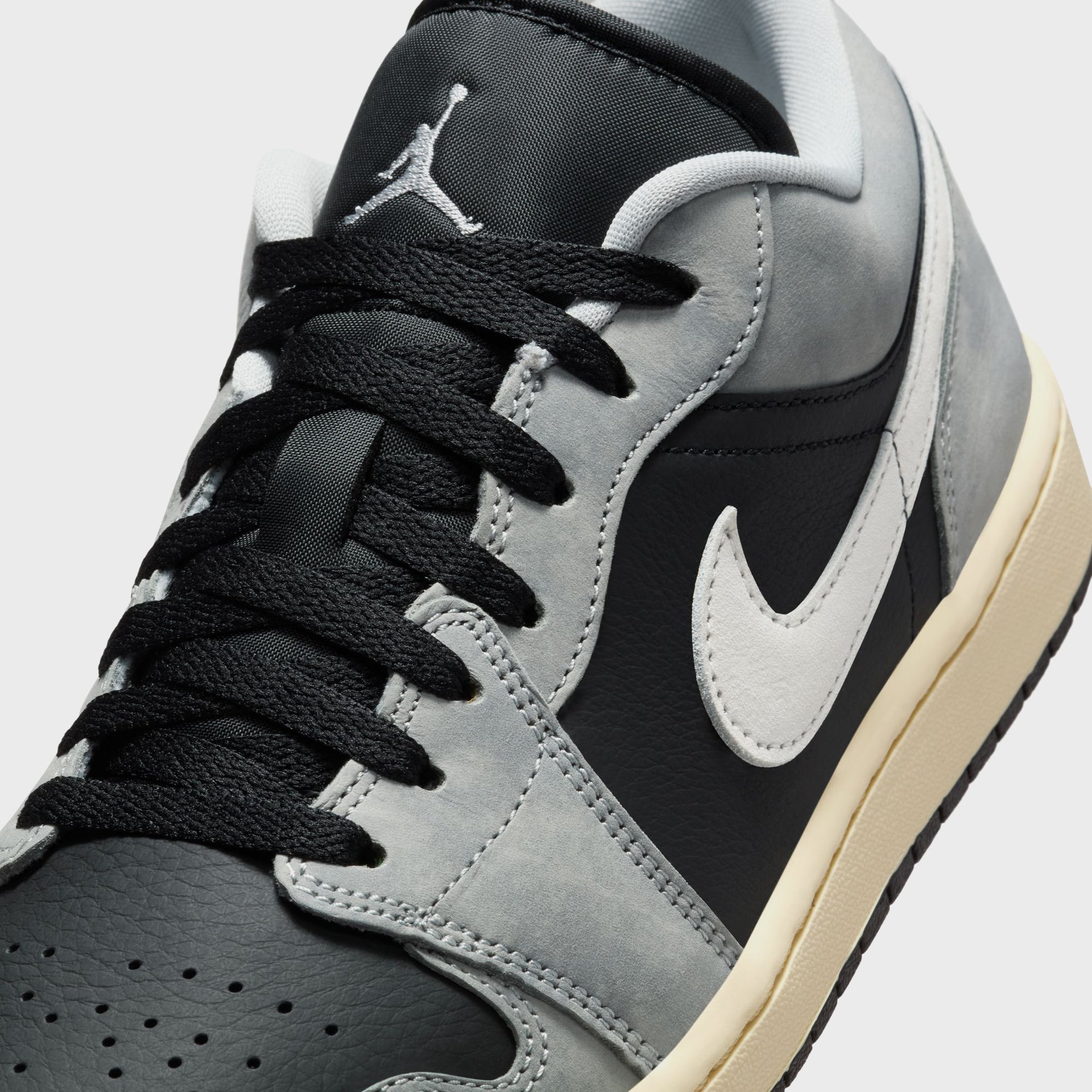 Jordan Air Jordan 1 Low SE - Light Smoke Grey / Black / Sail