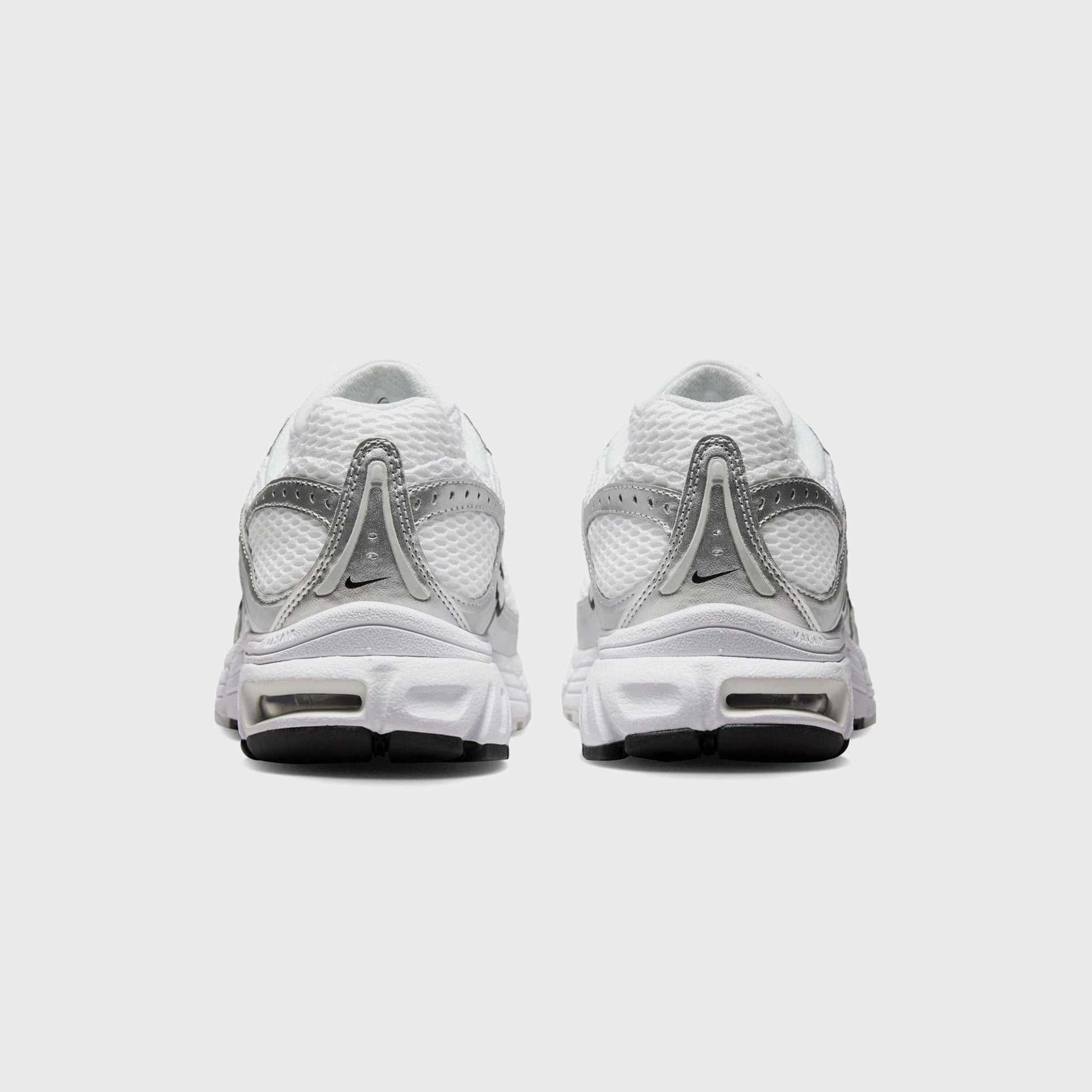 Nike WMNS Air Max Moto 2K - White / Photon Dust / Metallic Silver / Black