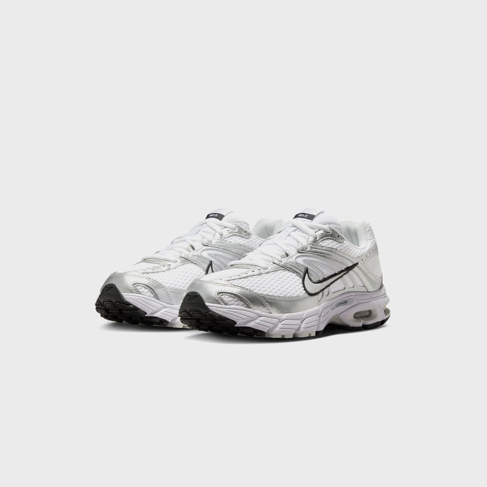 Nike WMNS Air Max Moto 2K - White / Photon Dust / Metallic Silver / Black