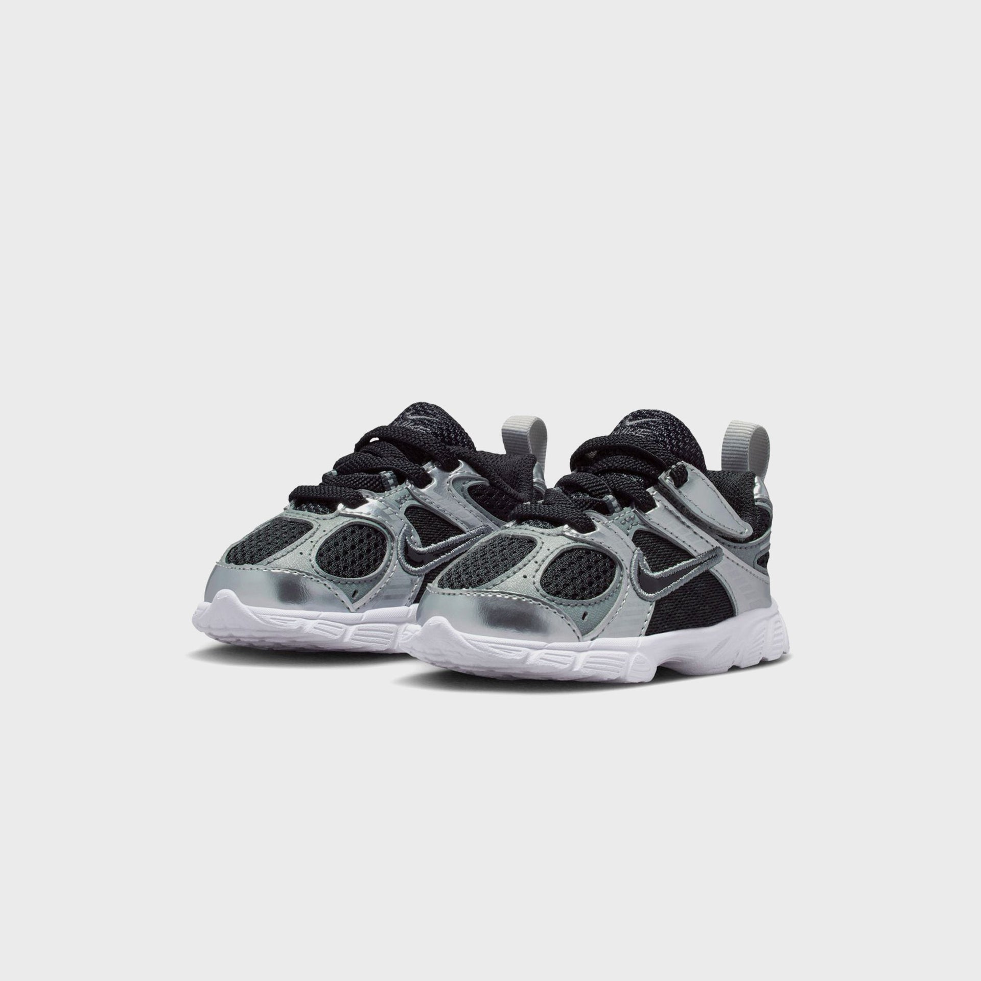 Nike TD V5 Rnr - Black / Black / Anthracite / Smoke Grey