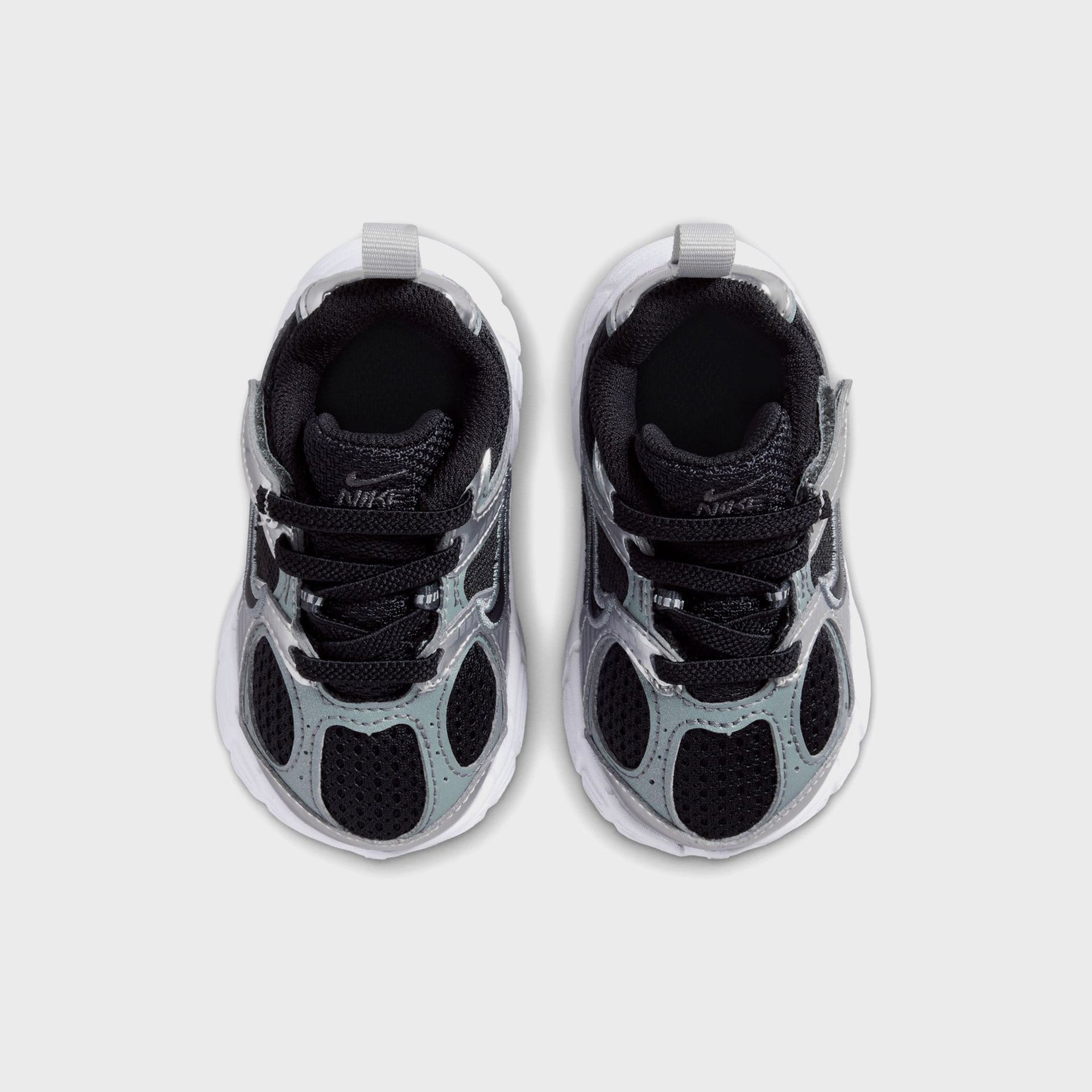 Nike TD V5 Rnr - Black / Black / Anthracite / Smoke Grey