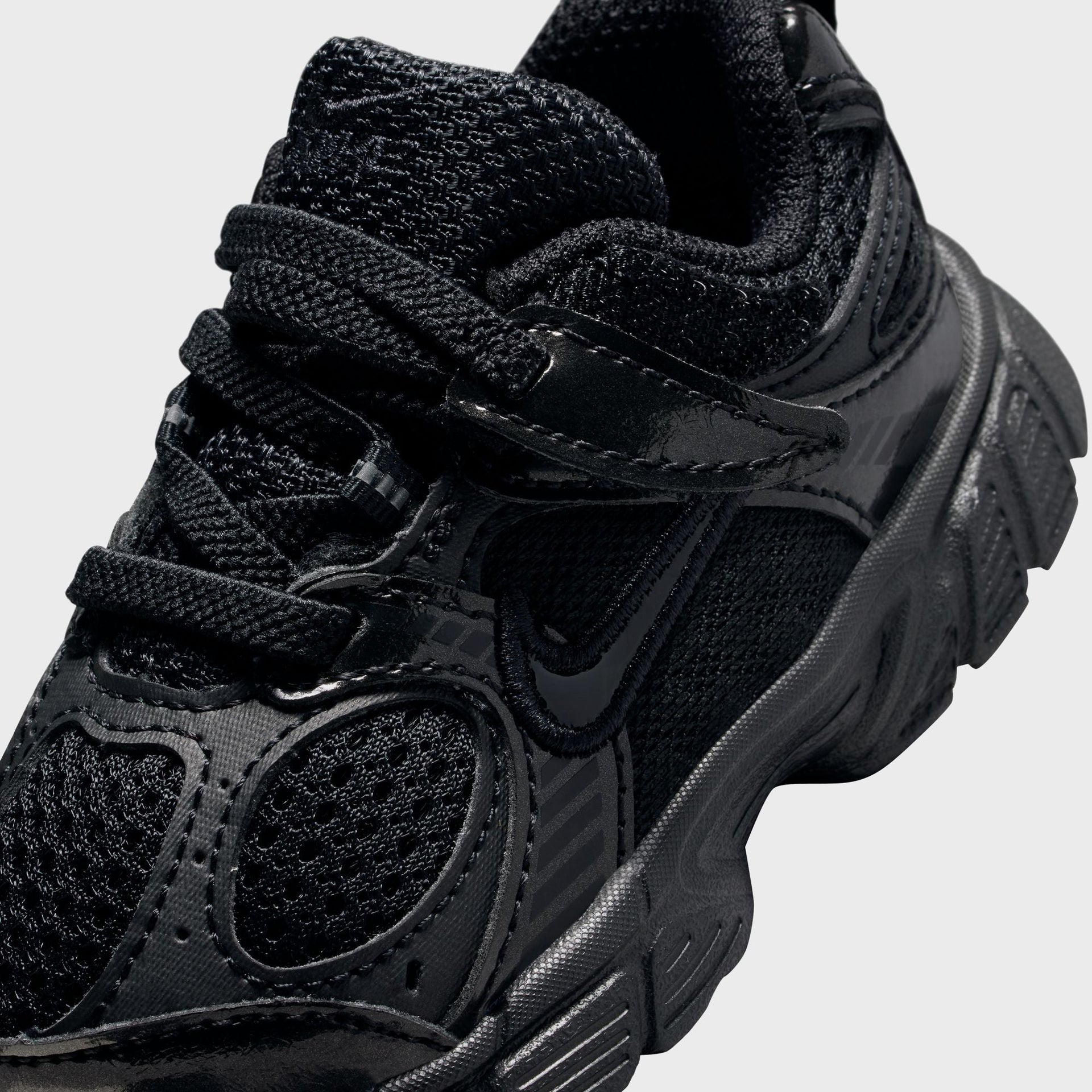 Nike TD V5 Rnr - Black / Black / Anthracite