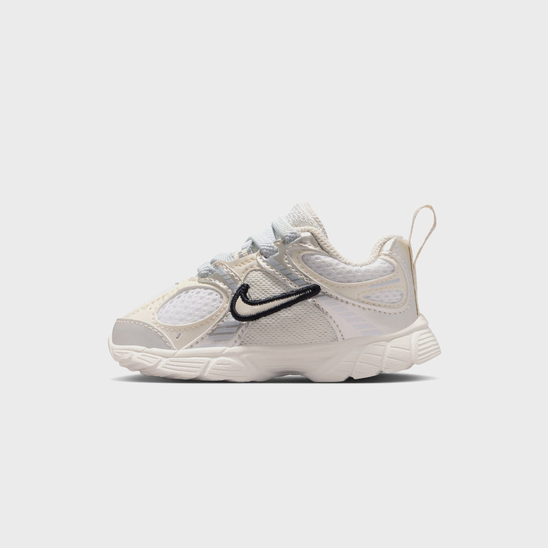 Nike TD V5 Rnr - Summit White / Light Orewood Brown / Sail / Black