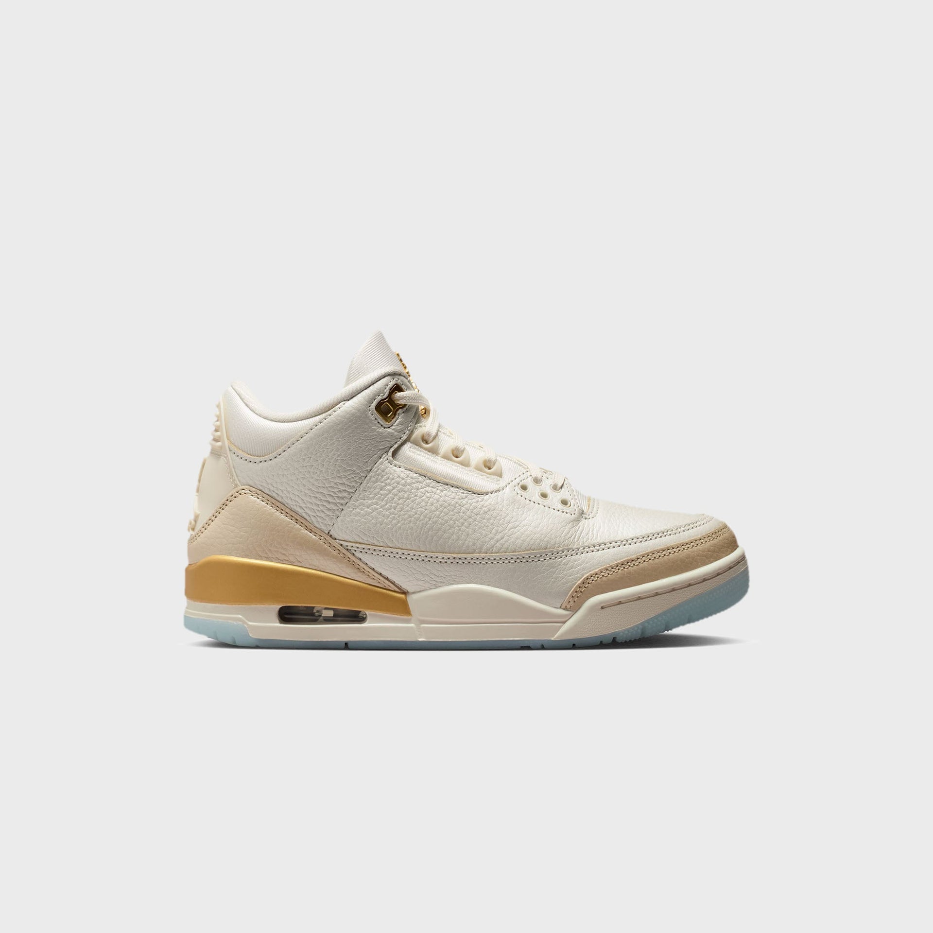 Jordan WMNS Air Jordan 3 Retro - Champion Sail / Team Gold / Pale Ivory / Metallic Gold / Ice