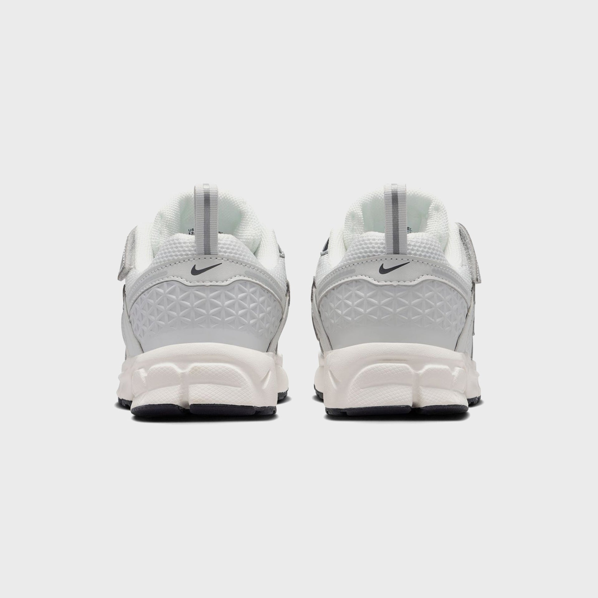 Nike PS Vomero 5 - Photon Dust / Chrome / Gridiron / Sail