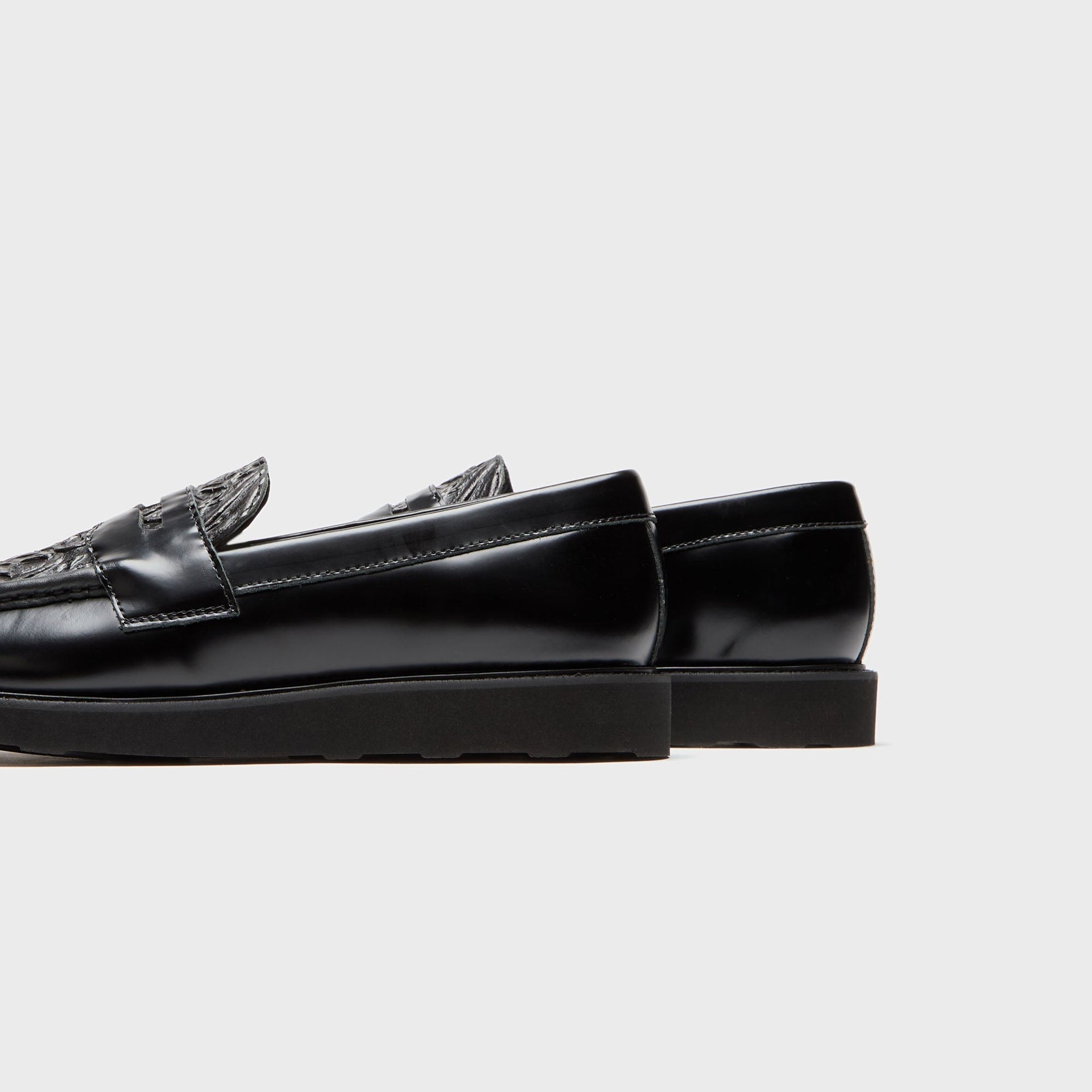 Caminando Dais Loafer - Black Deboss