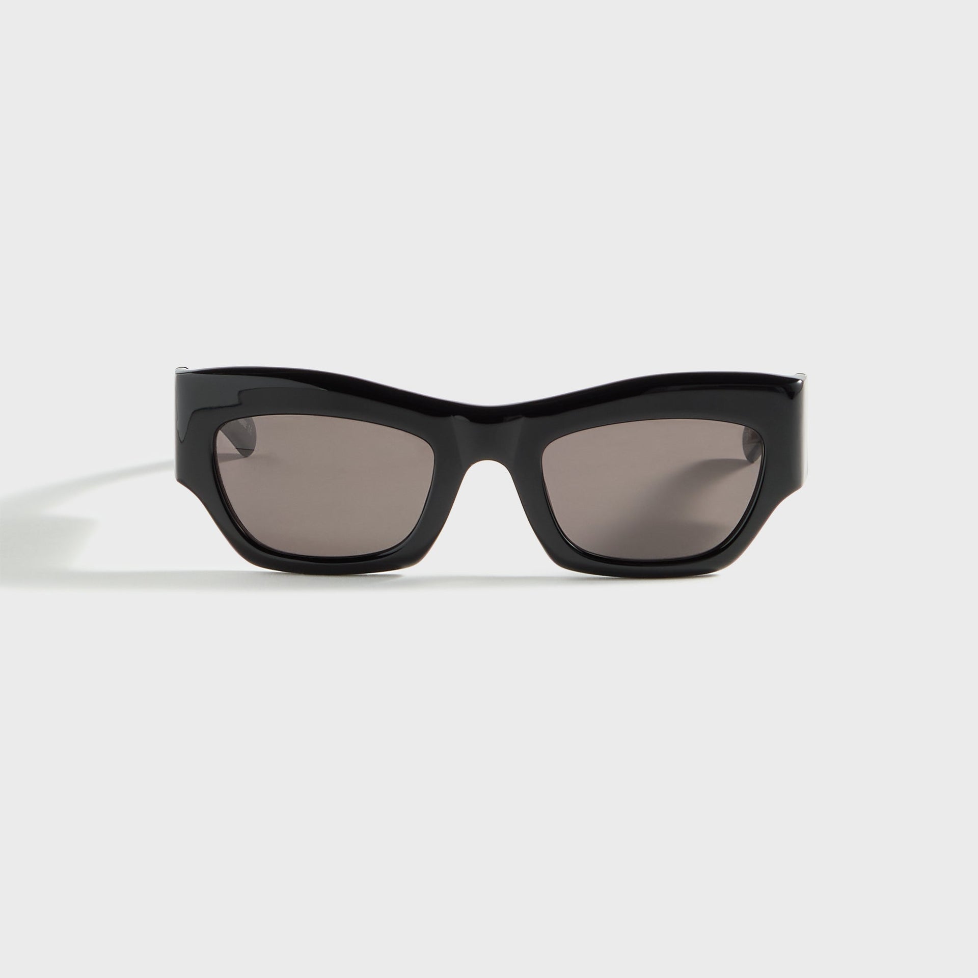 Flatlist Shade 03 in Solid Black / Solid Black Lens