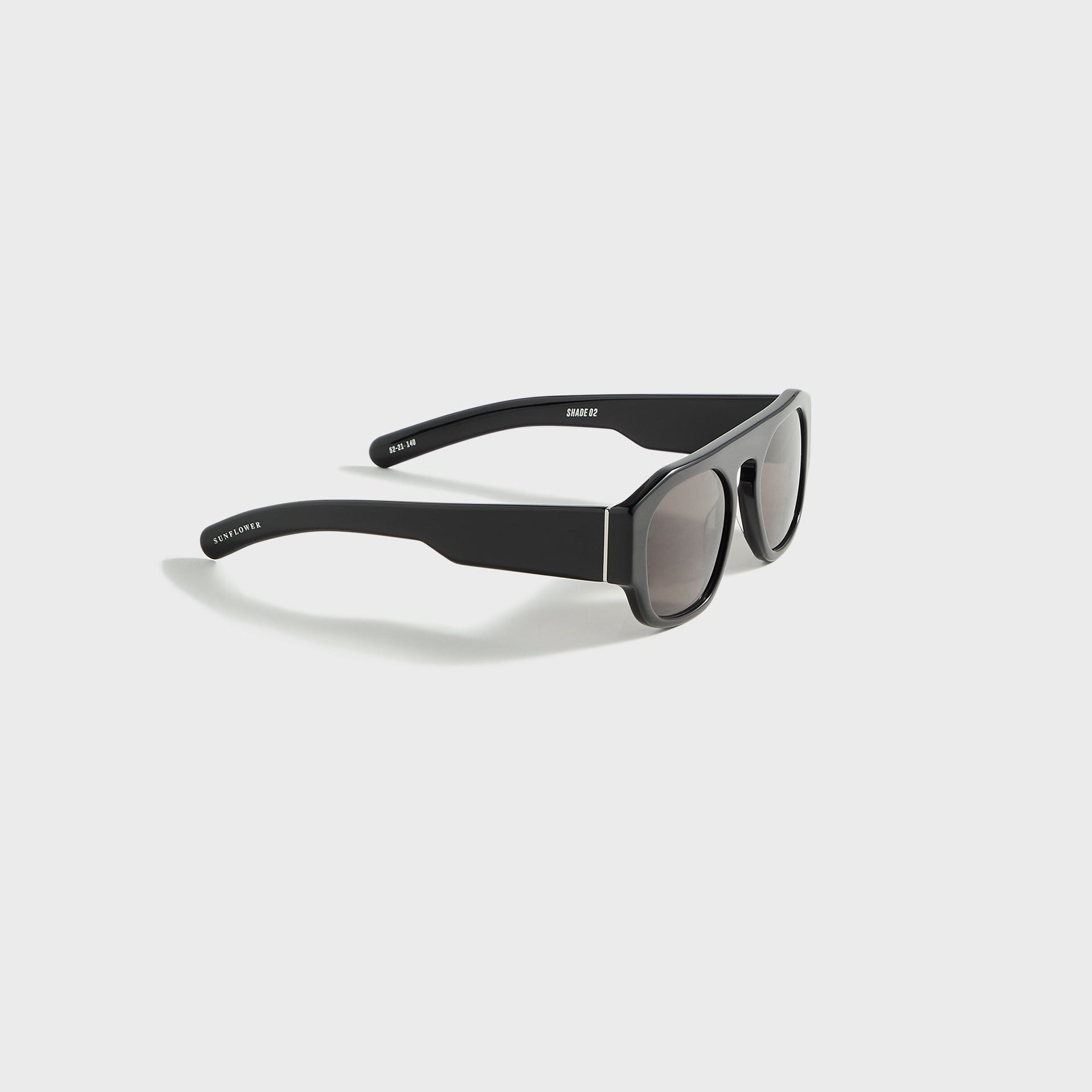 Flatlist Shade 02 in Solid Black / Solid Black Lens