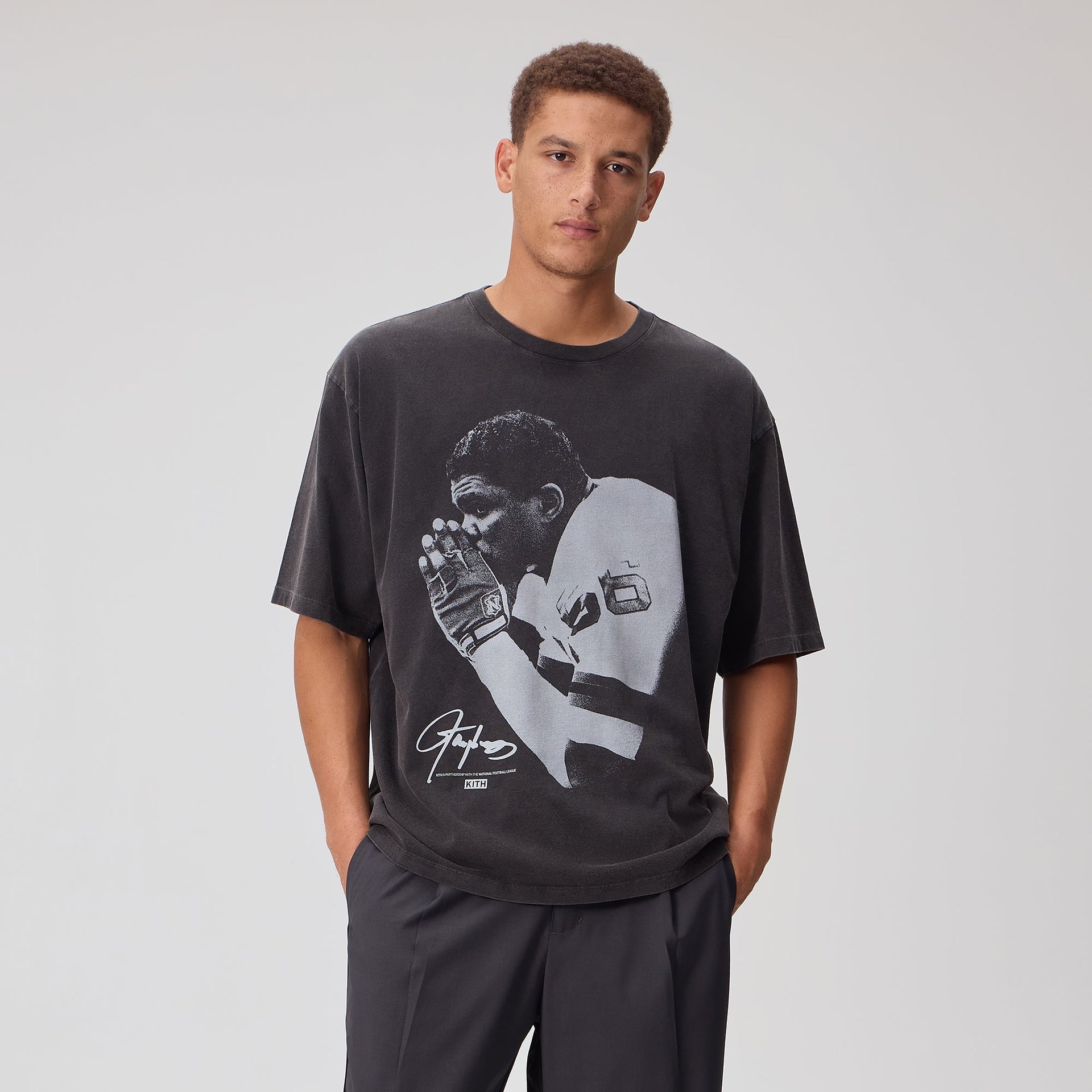 Kith for the NFL Lawrence Taylor Vintage Jones Tee - Black