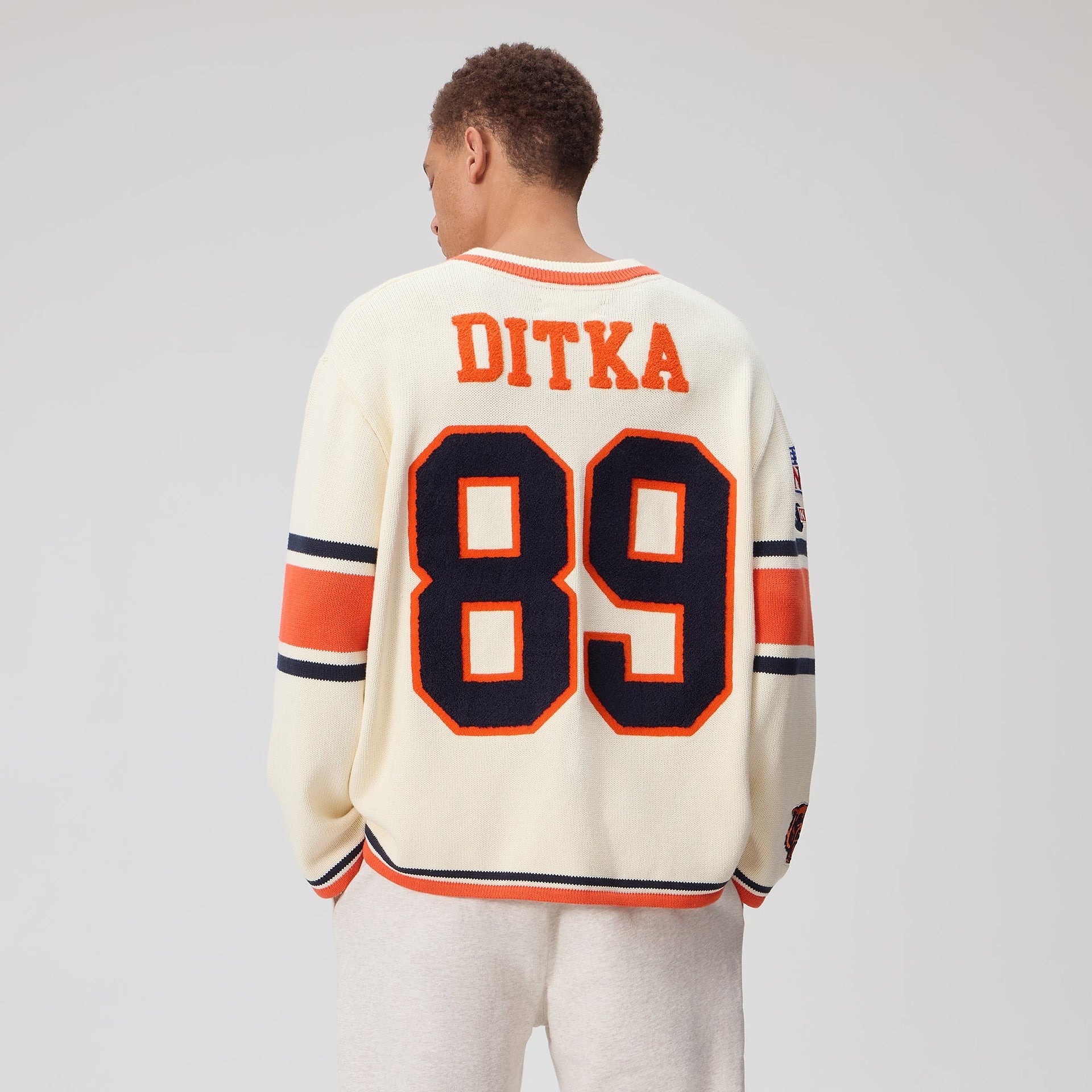 Kith for the NFL Chicago Bears V-Neck Beau Knit Sweater - Sandrift