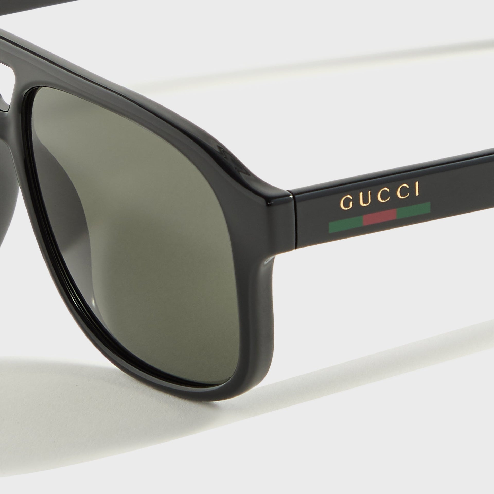 Gucci Aviator Sunglasses in Black