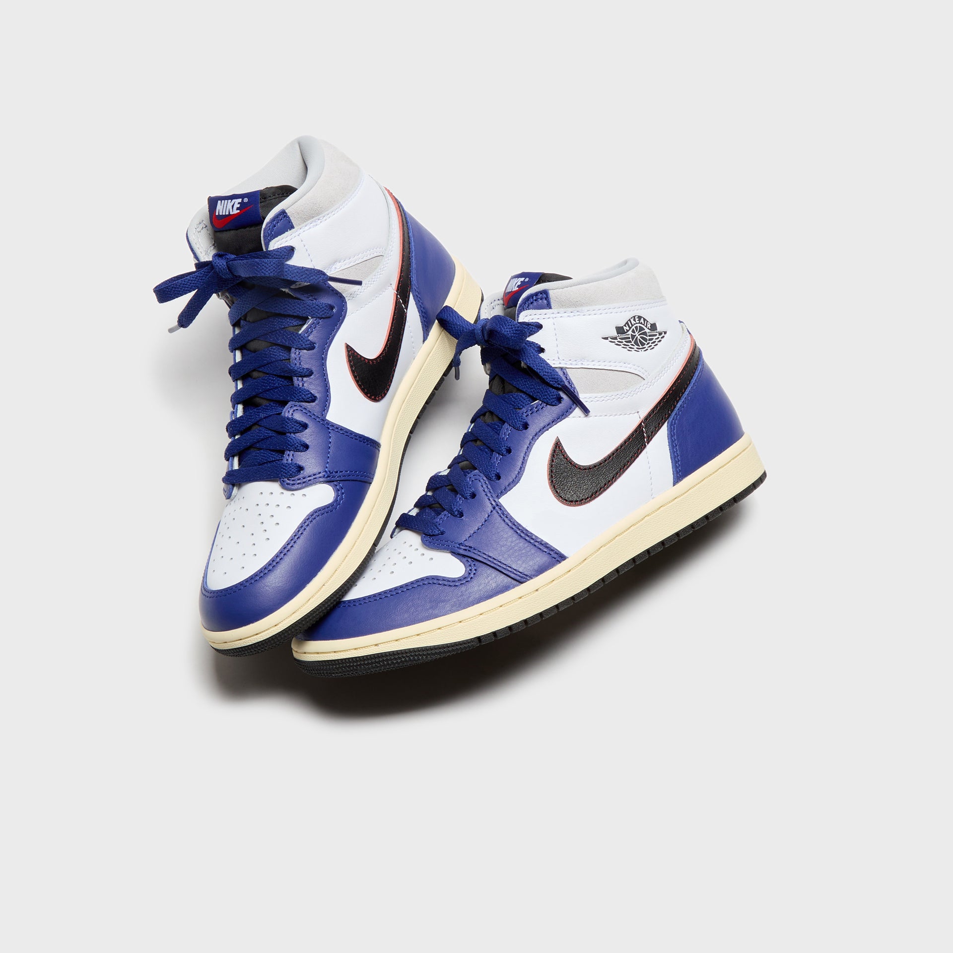 Jordan Air Jordan 1 Retro High OG -  White / Black / Neutral Grey / Deep Royal Blue / Muslin