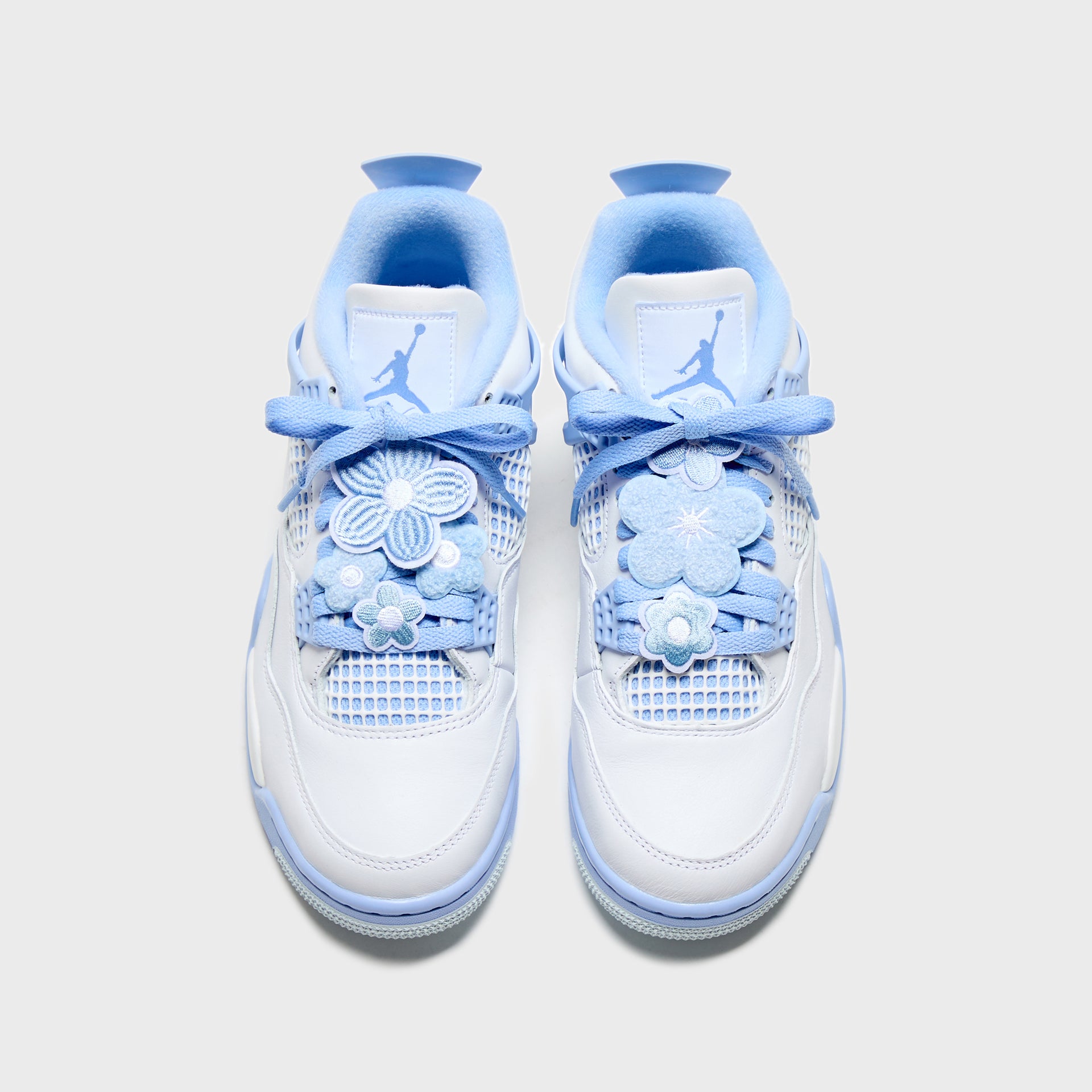 Jordan WMNS Air Jordan 4 Retro - White / Aluminum / Blue Tint / Oil Green