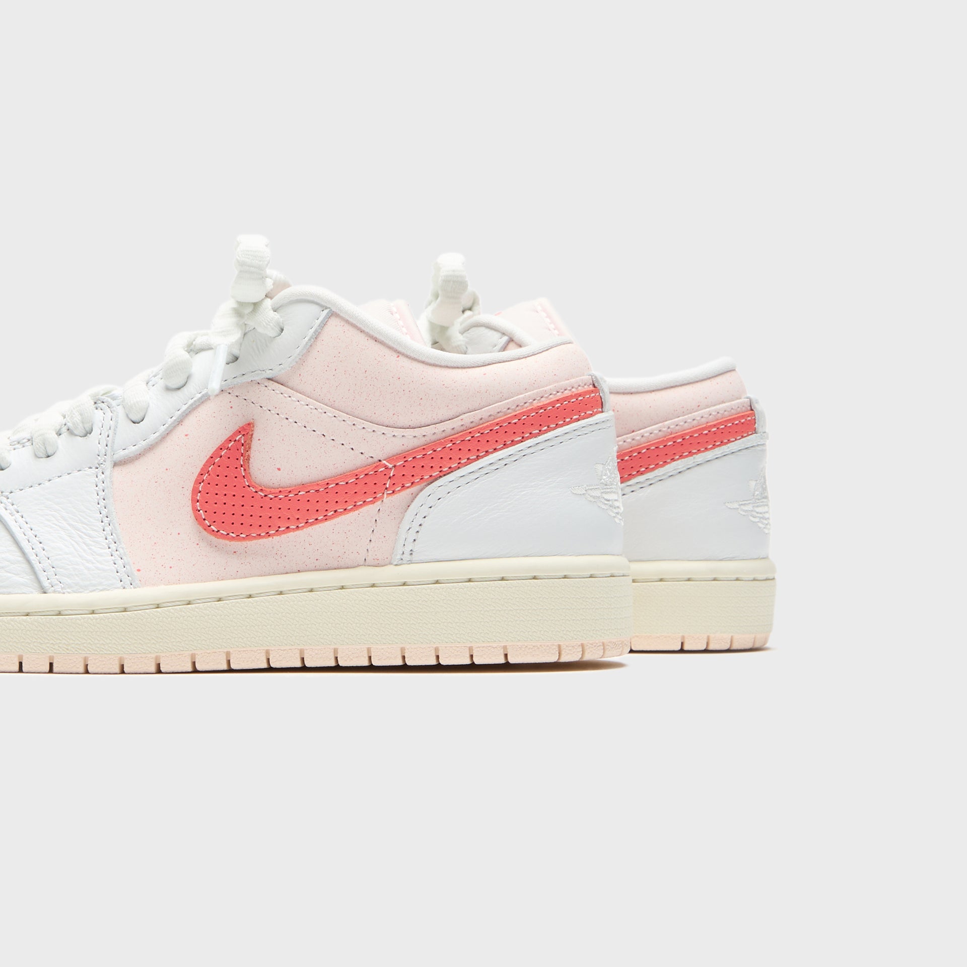 Nike WMNS Air Jordan 1 Low SE - Summit White / Light Soft Pink / Sail / Magic Ember