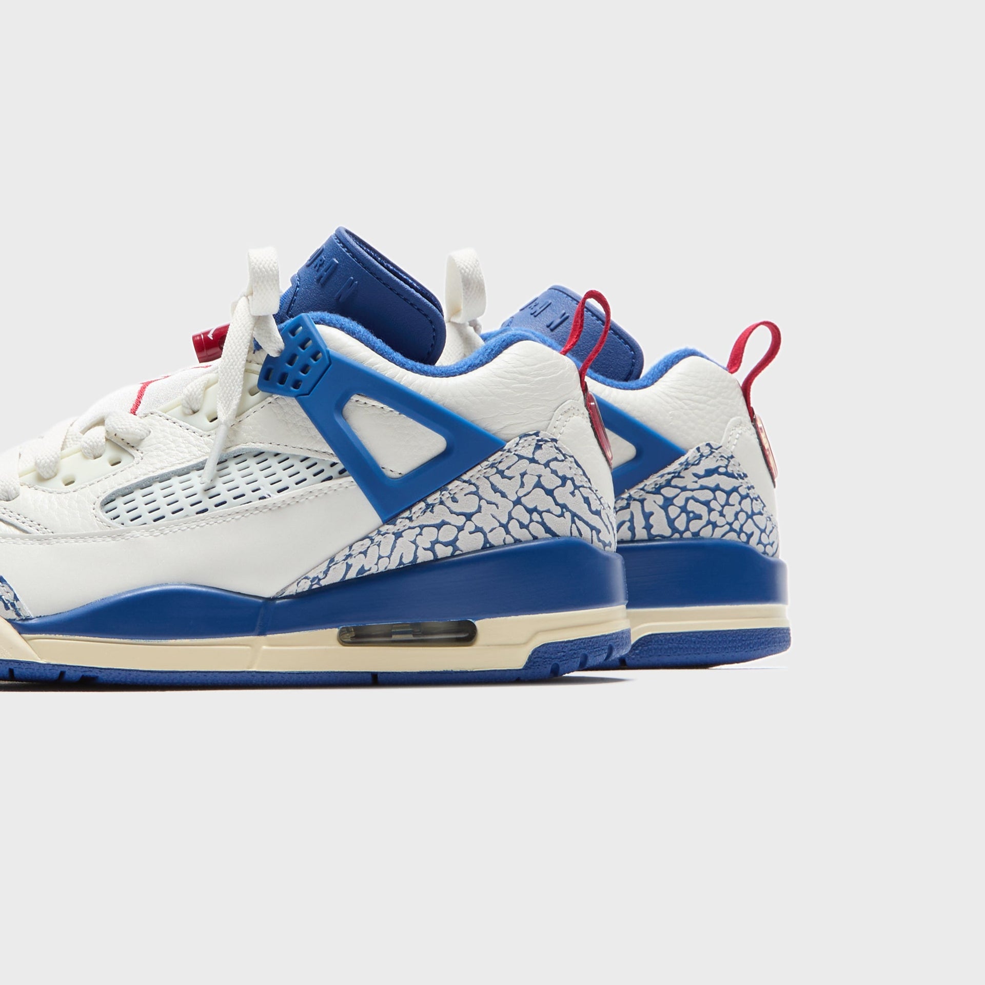Jordan Spizike Low - Sail / Stormblue / Varsity Red / Muslin