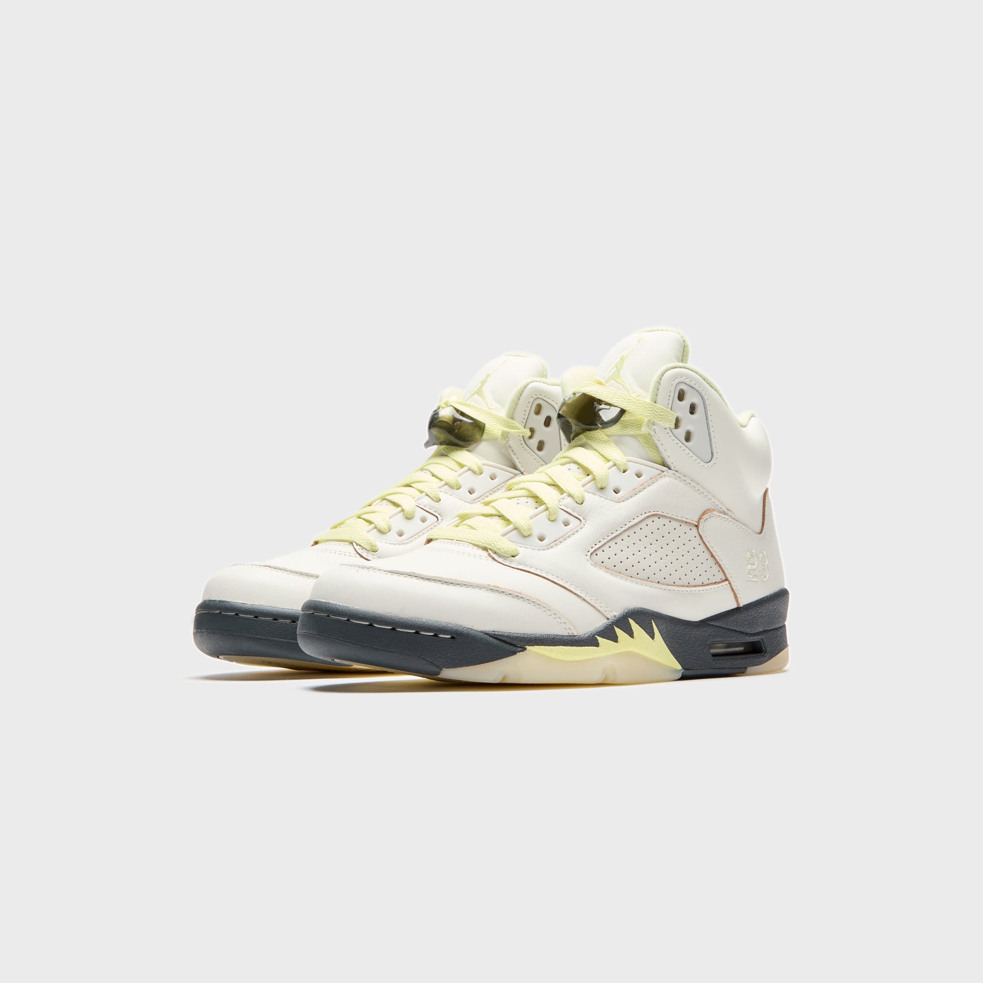 Jordan WMNS Air Jordan 5 Retro - Sail / Luminous Green / Anthracite