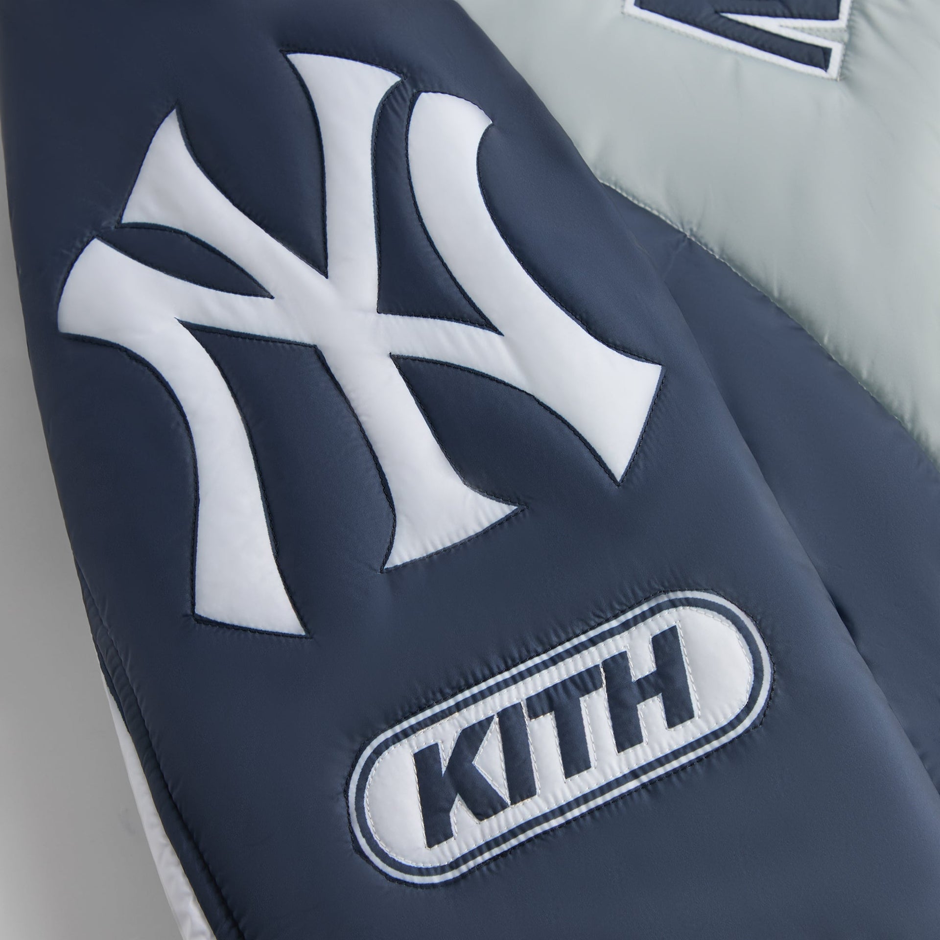 Kith for the New York Yankees Zip Brixton Puffed Shirt Jacket - Statue