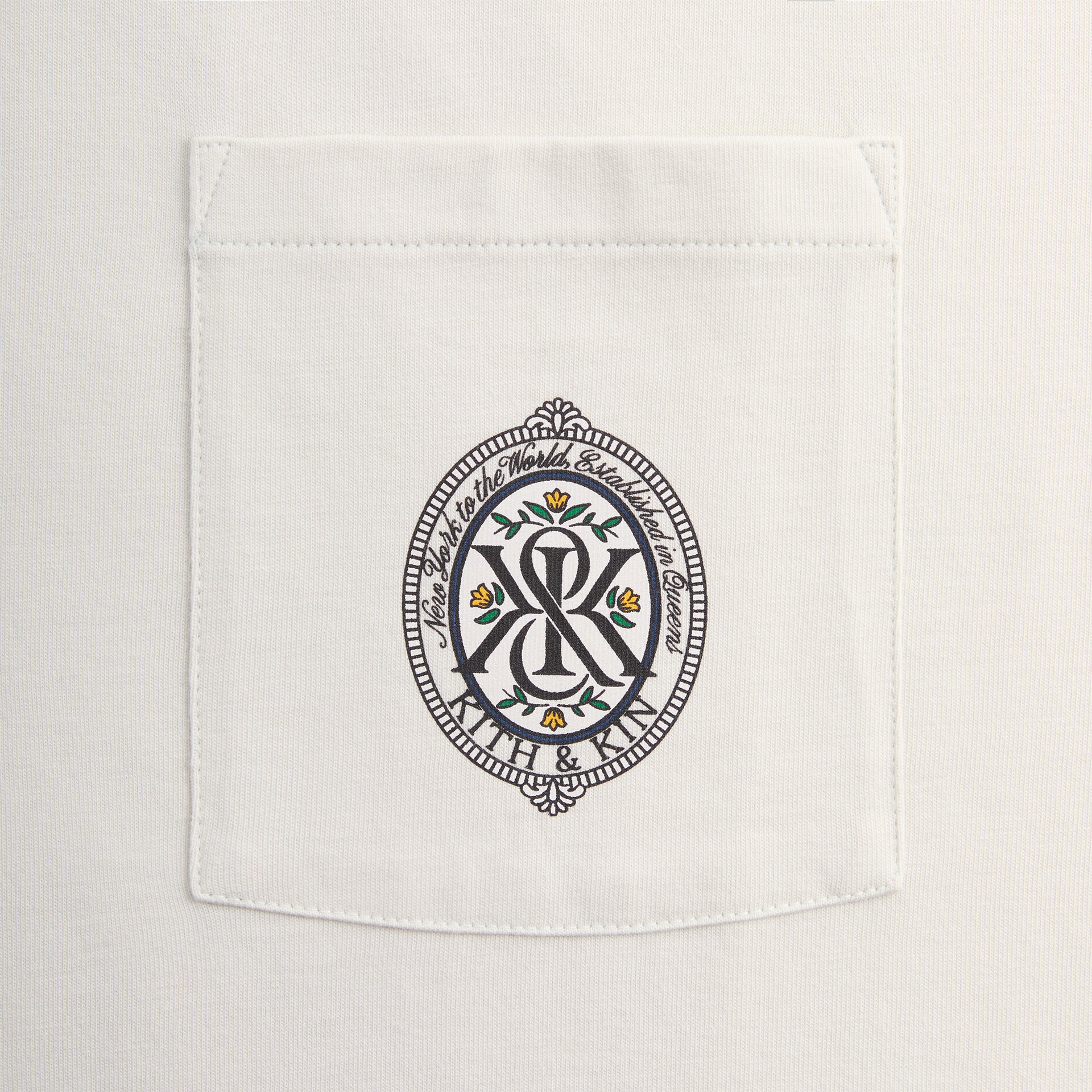 Kith Queens Crest Tee - Chalk