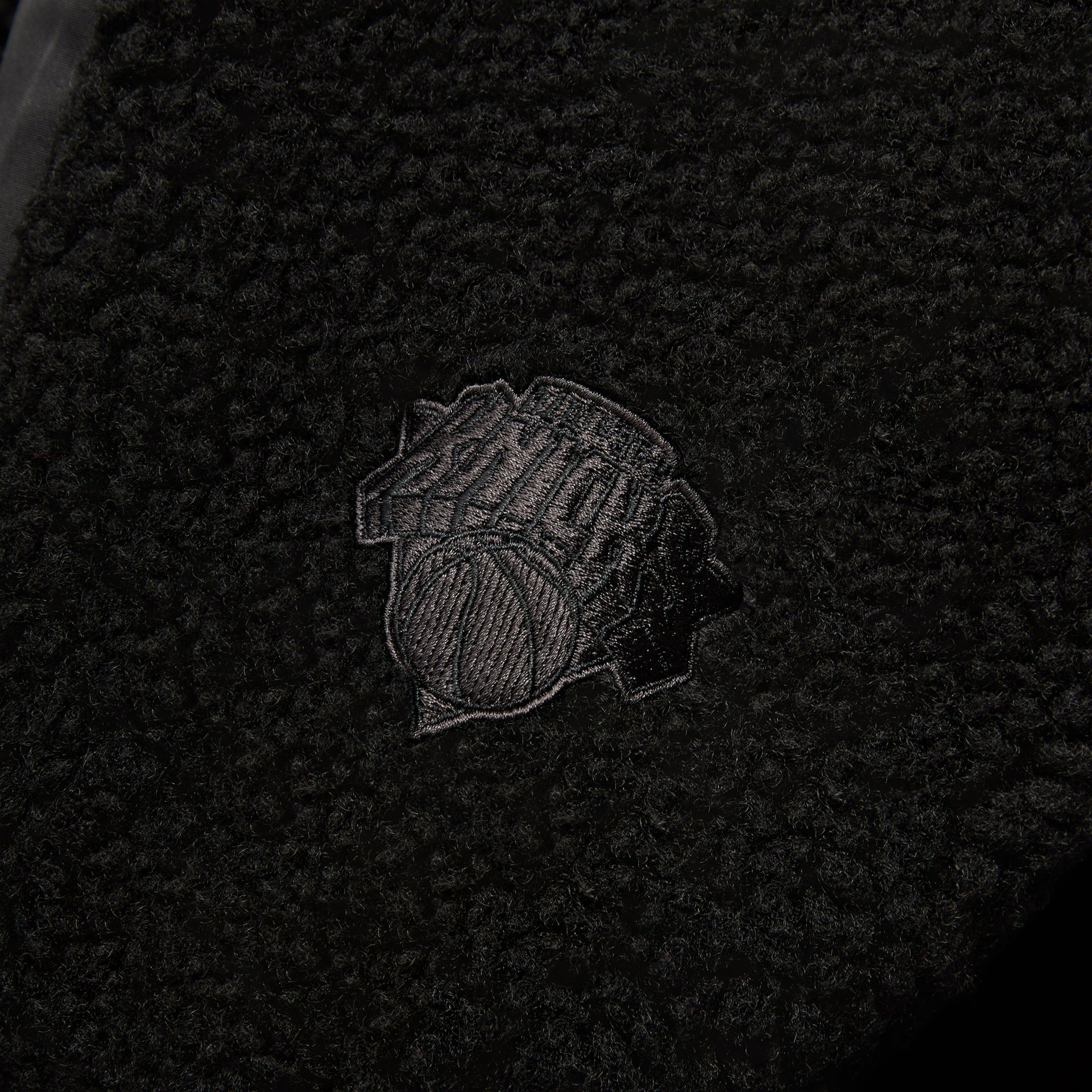 Kith for the New York Knicks New York Vintage Nelson Quarter Zip - Black