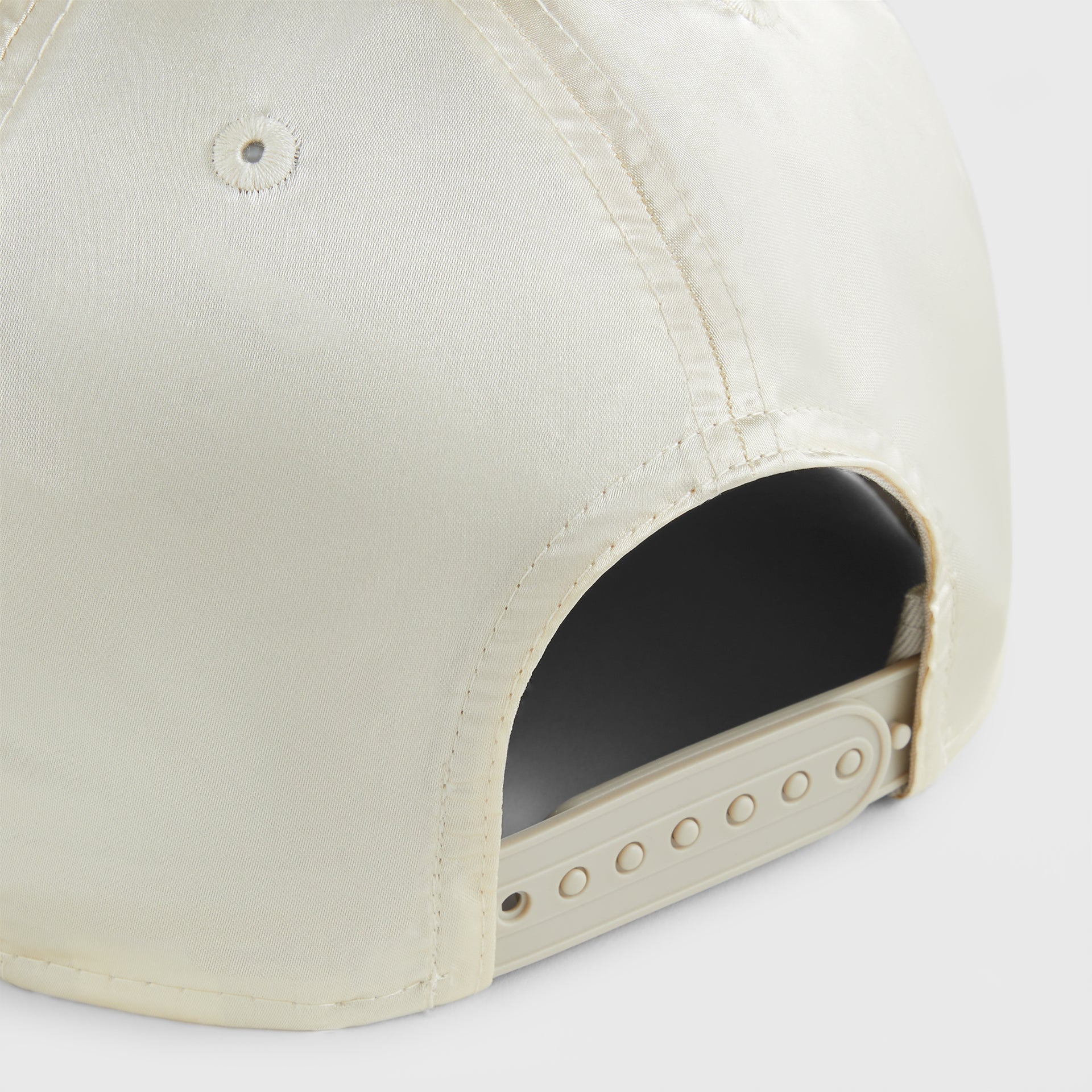 Kith & New Era for the New York Yankees Satin 9FORTY Snapback - Arete