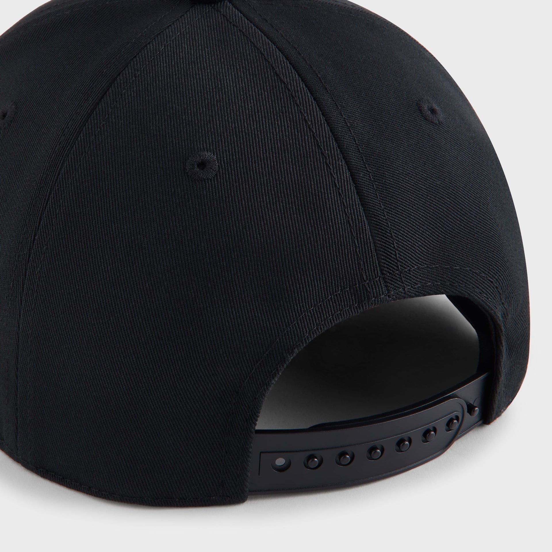 Kith Twill Bay Low Pinch Crown Snapback - Black