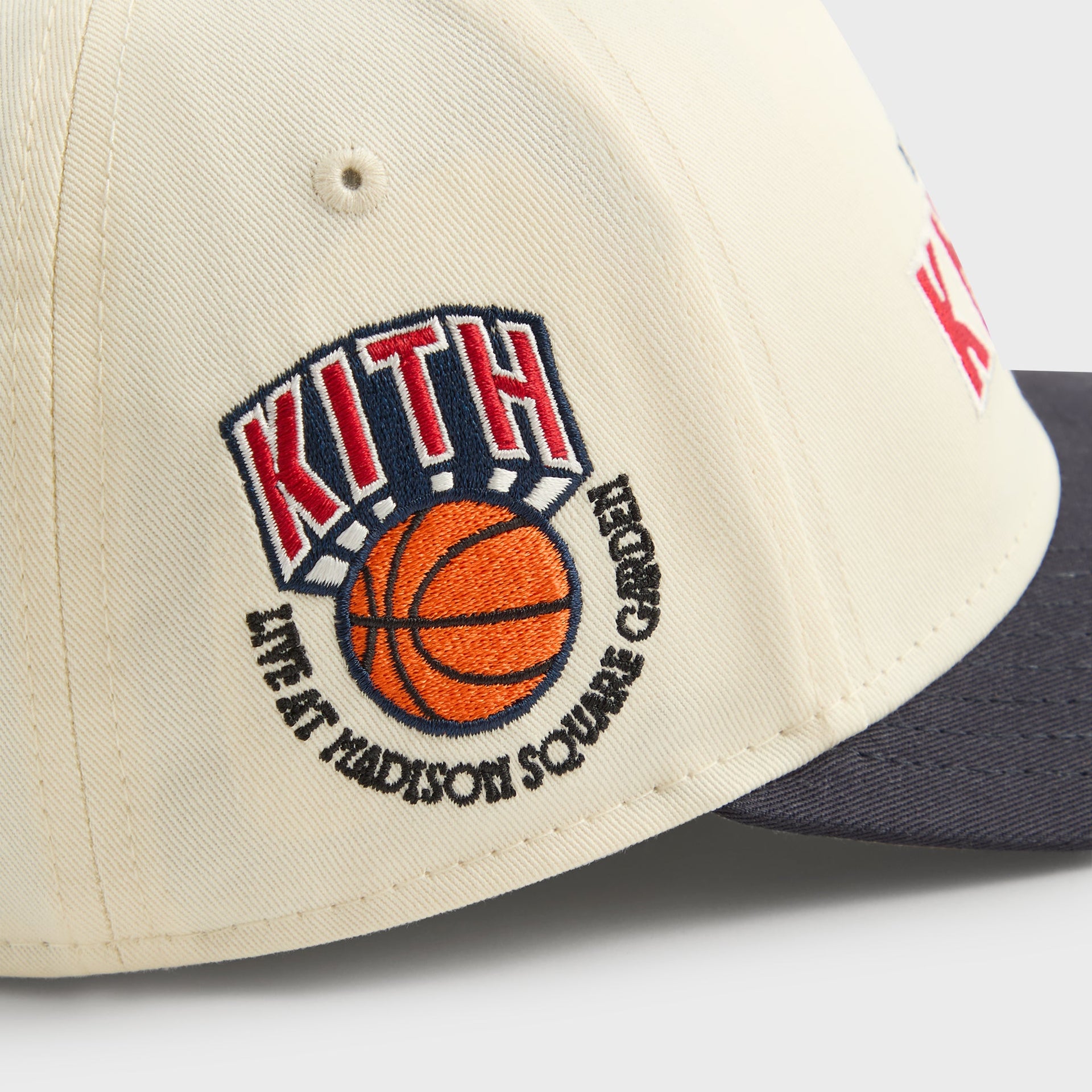 Kith & New Era for the New York Knicks Twill 9FORTY M Crown Snapback - Sandrift