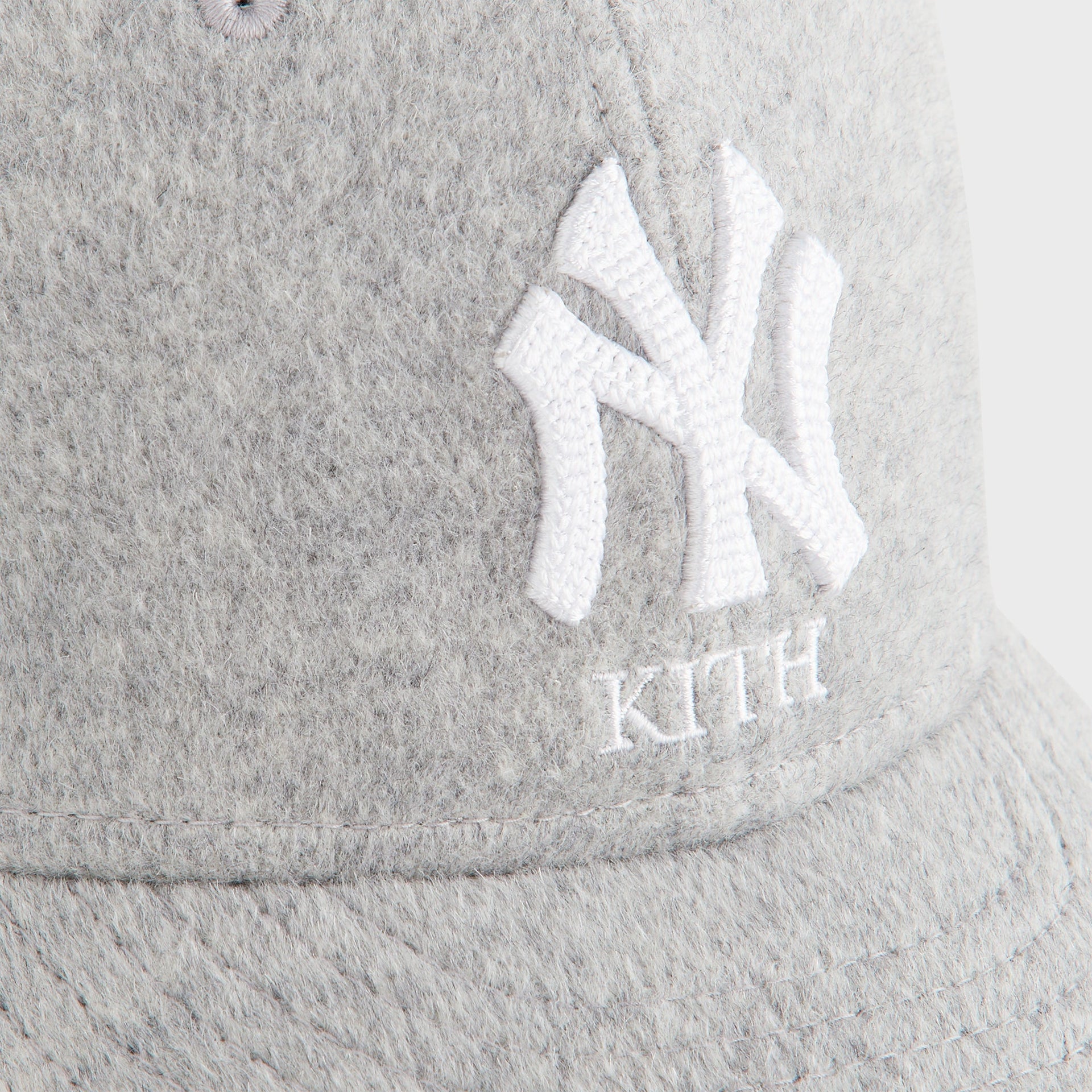 Kith & New Era for the New York Yankees Melton Wool 59FIFTY Low Profile Cap - Light Heather Grey