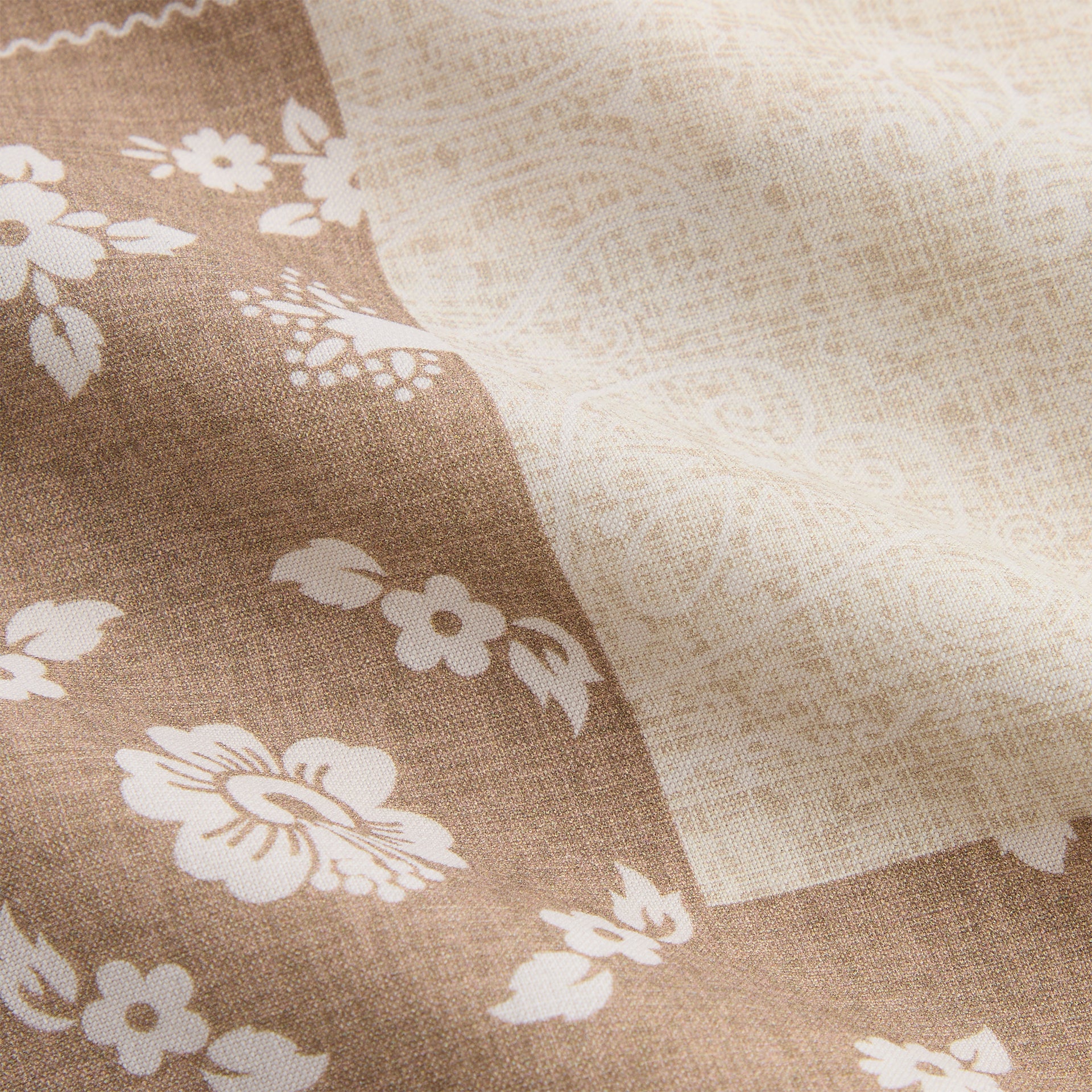 Kith Silk Lyocell Bandana Cedar Short - Canvas