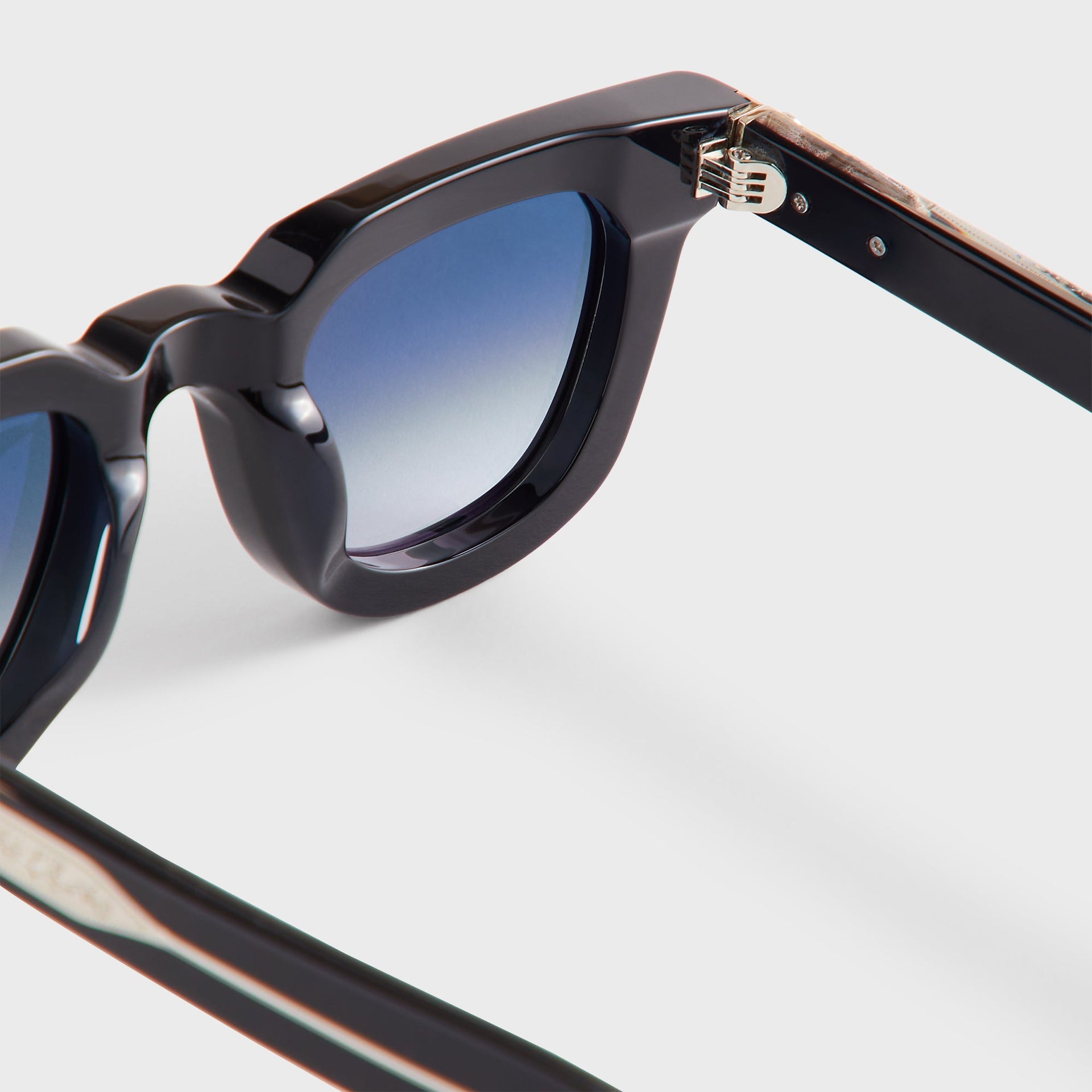 Kith Cove Sunglasses - Black