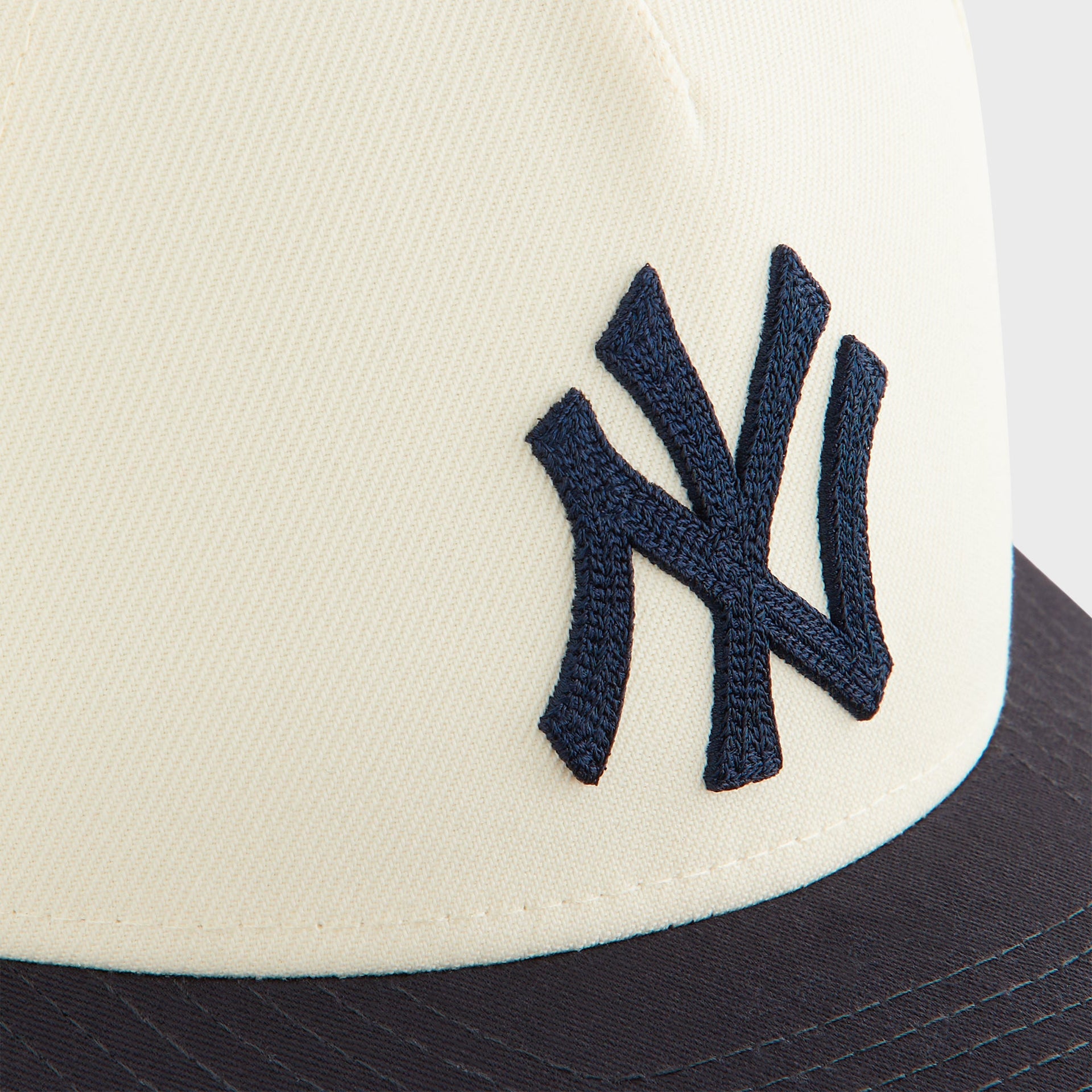 Kith Women & New Era for the New York Yankees 9FORTY Snapback - Sandrift
