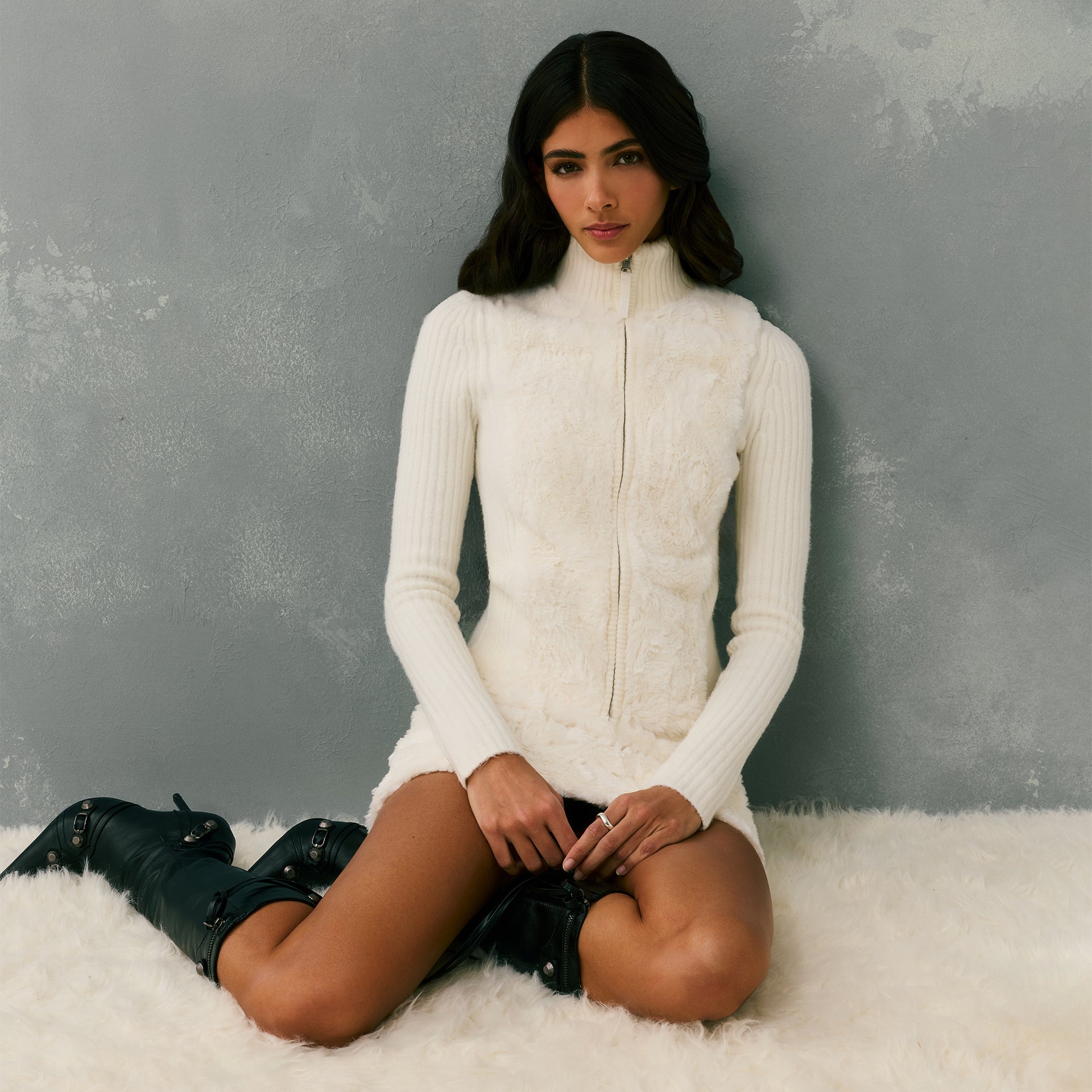 Kith Women Ina Cowlick Fur Track Zip - Sandrift